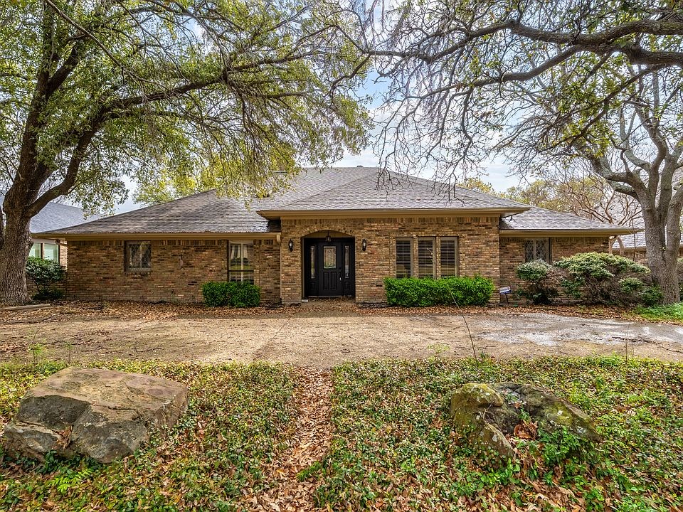 9922 Hickory Crossing Dallas TX 75243