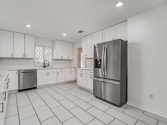 9922 Hickory Crossing Dallas TX 75243