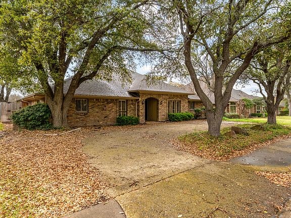 9922 Hickory Crossing Dallas TX 75243
