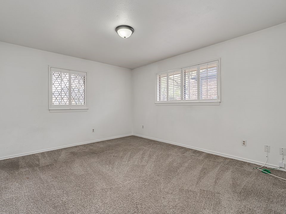 9922 Hickory Crossing Dallas TX 75243