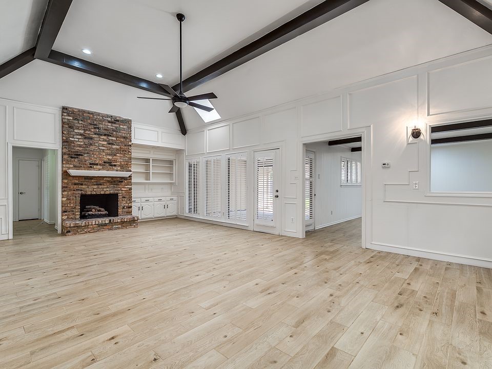 9922 Hickory Crossing Dallas TX 75243