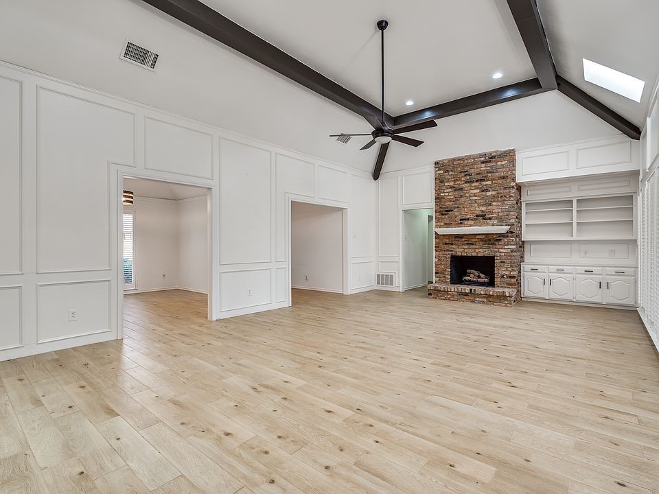 9922 Hickory Crossing Dallas TX 75243