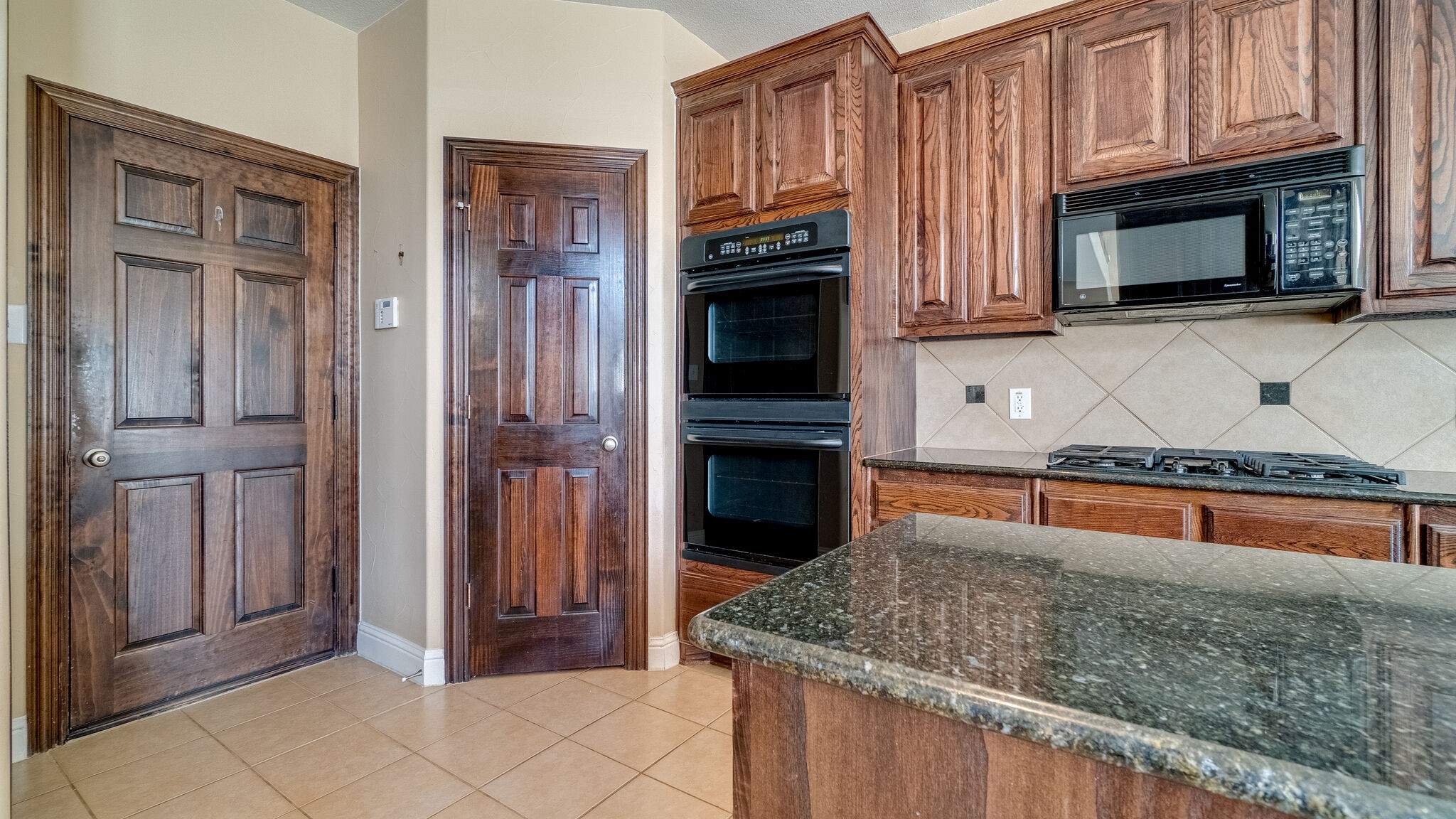 8394 Fullerton Street Lantana TX 76226