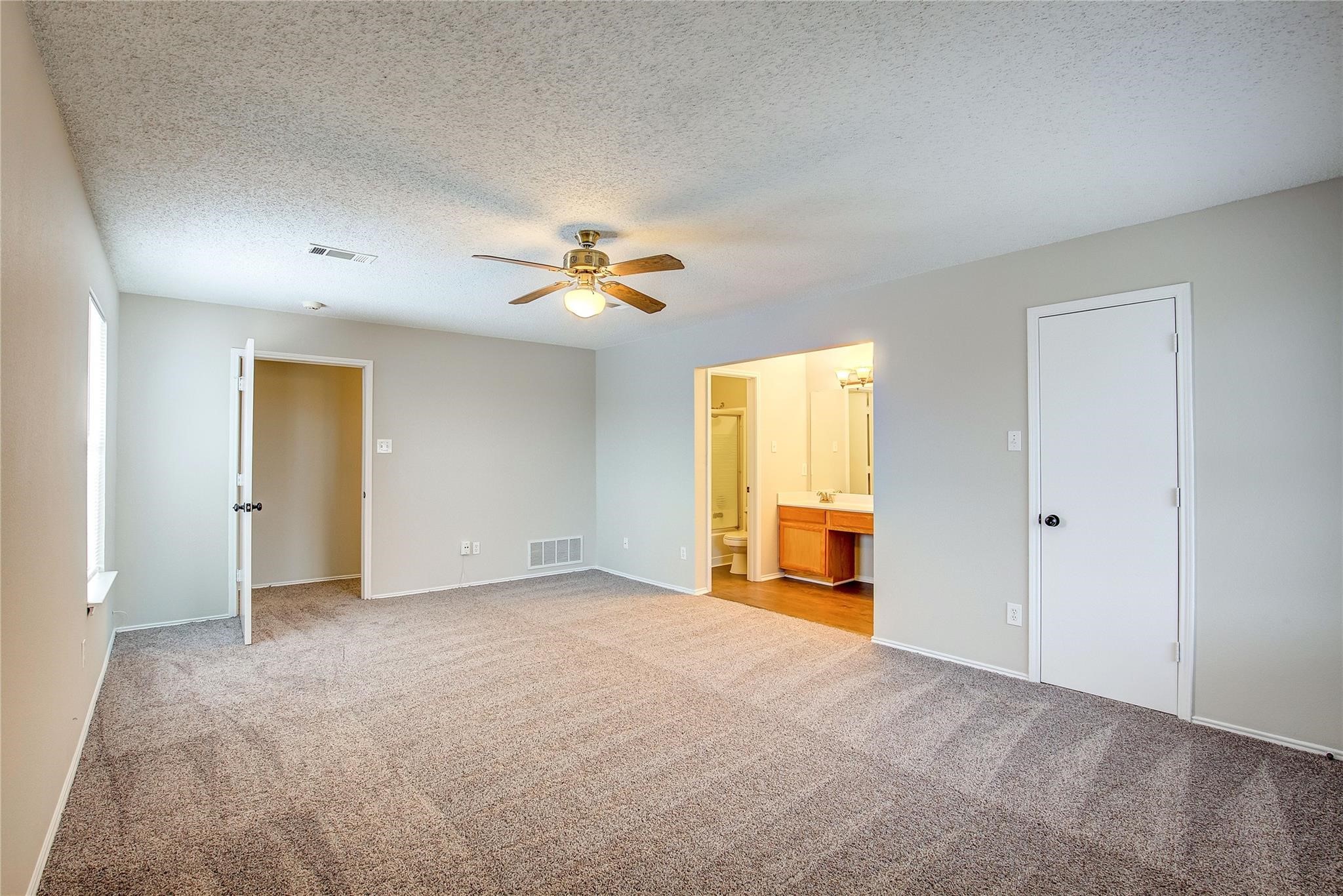 863 Colson Drive Arlington TX 76002