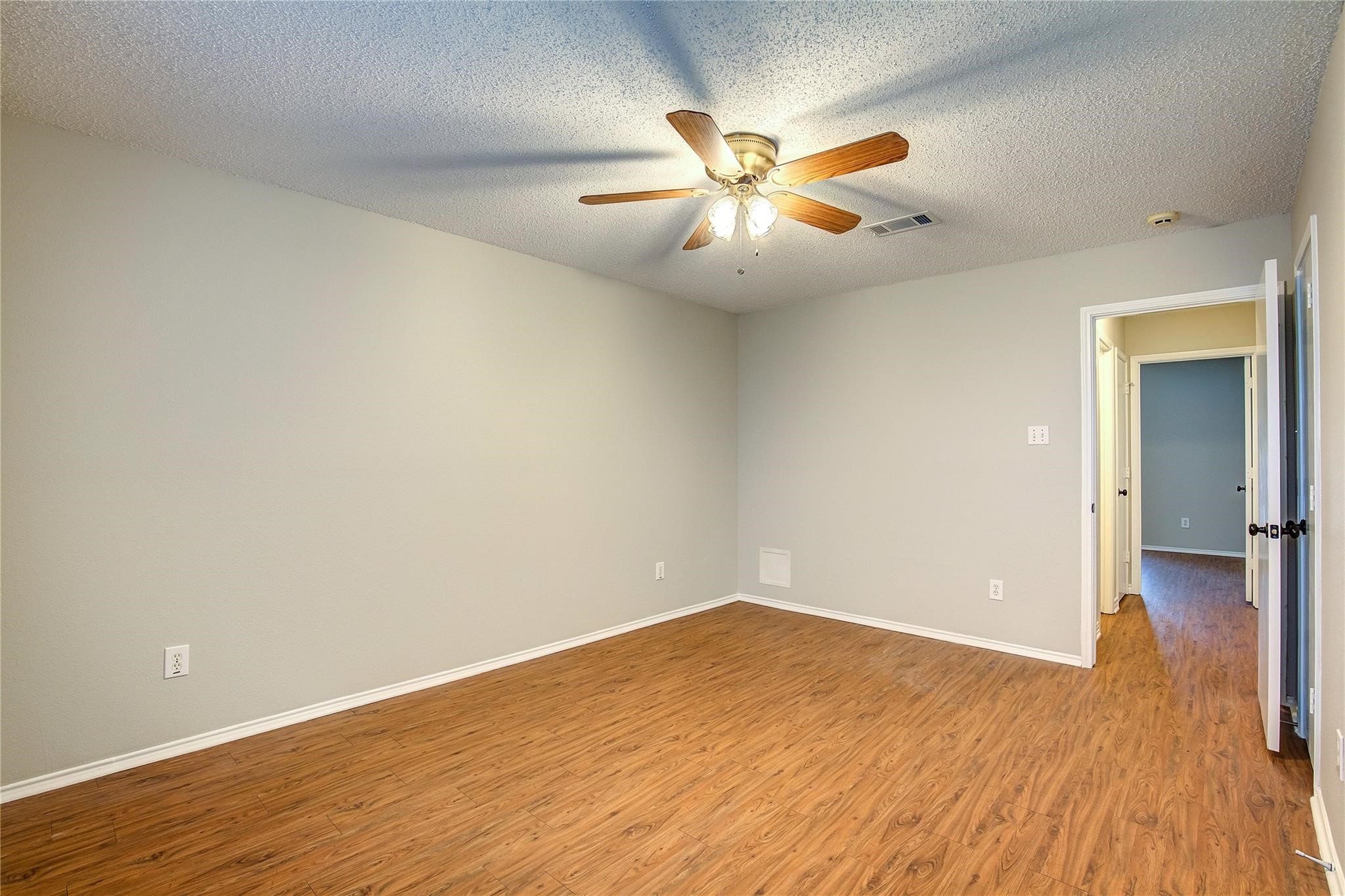 863 Colson Drive Arlington TX 76002