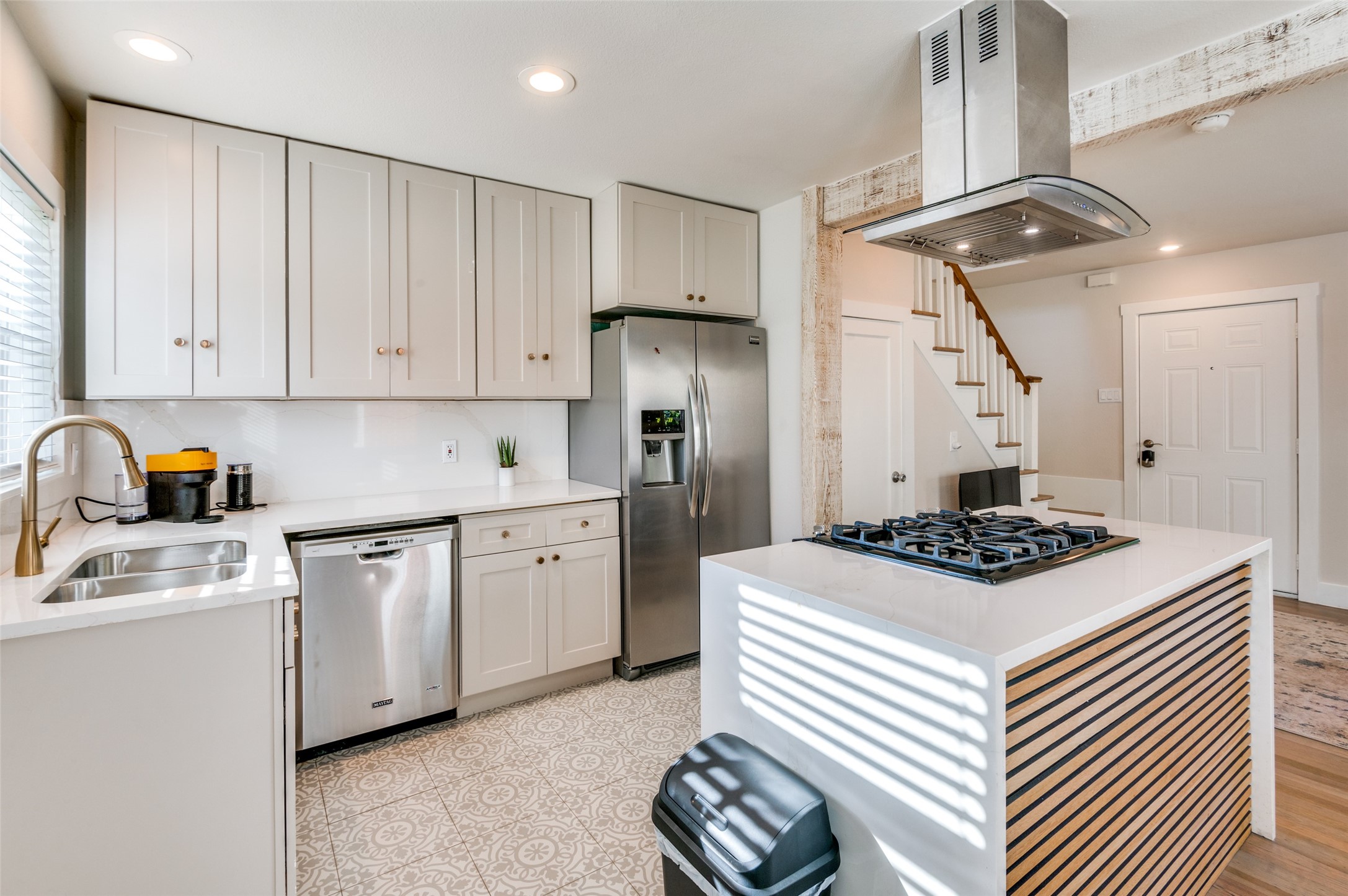 706 Cedar Hill Avenue Dallas TX 75208