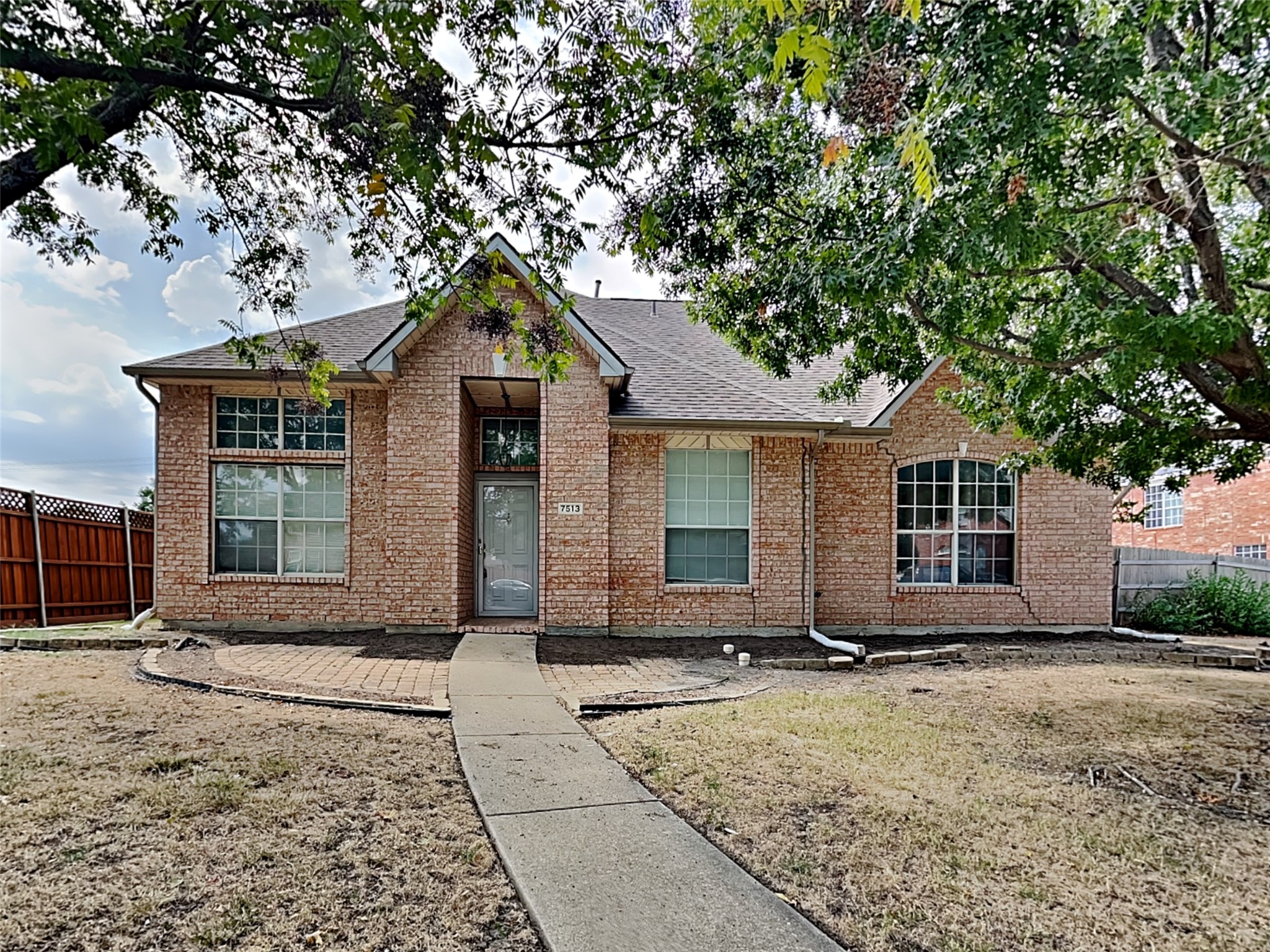 7513 Silverthorn Drive Rowlett TX 75089