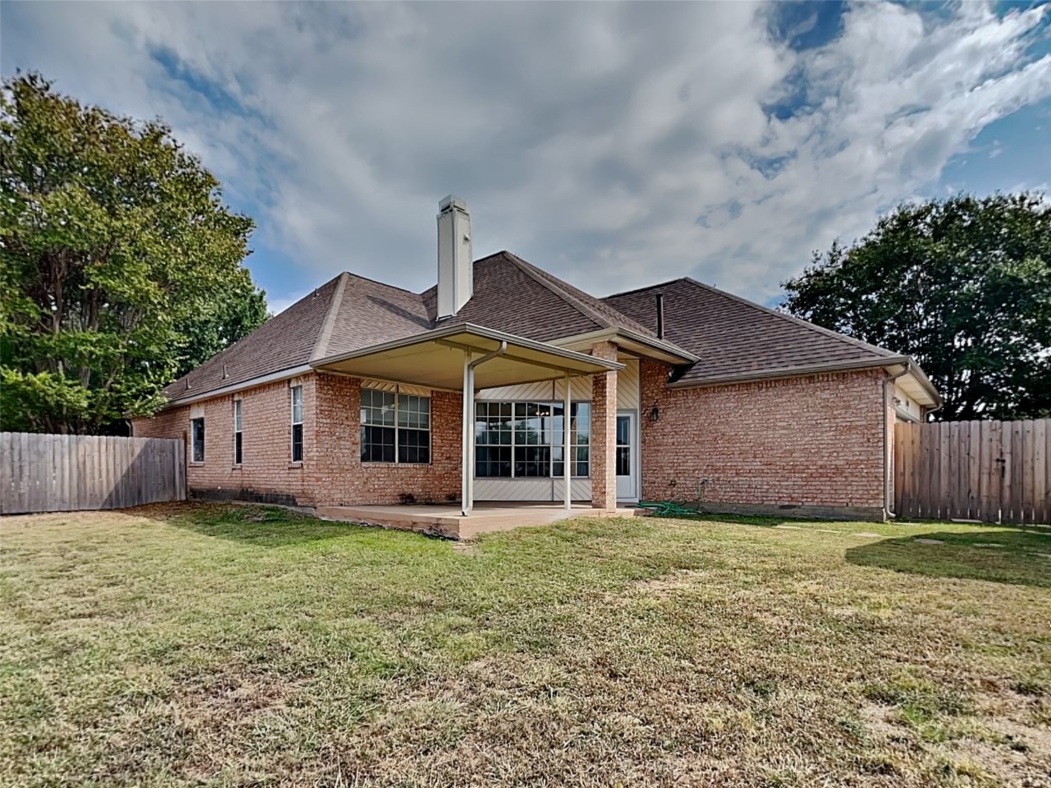 7513 Silverthorn Drive Rowlett TX 75089