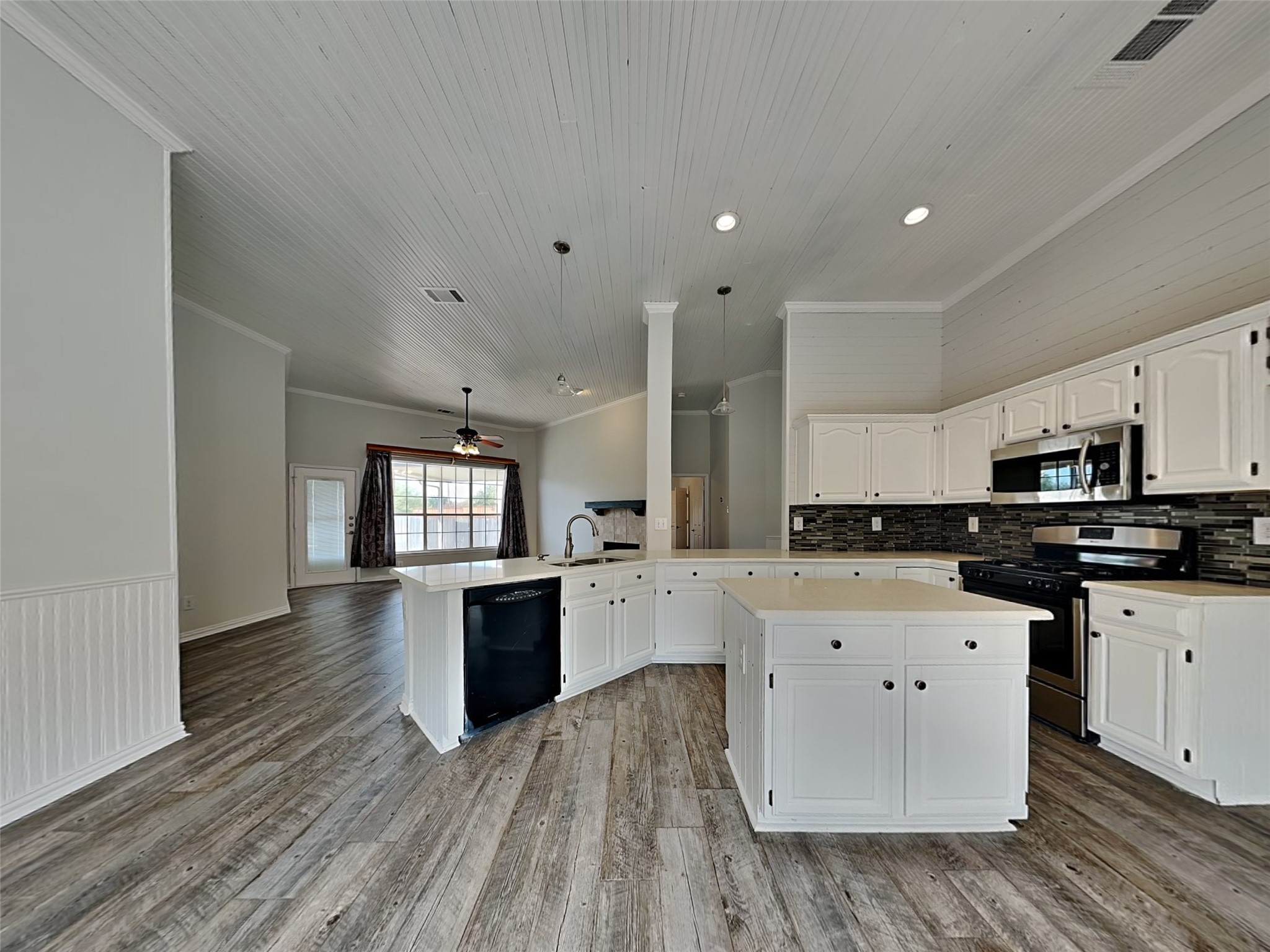 7513 Silverthorn Drive Rowlett TX 75089
