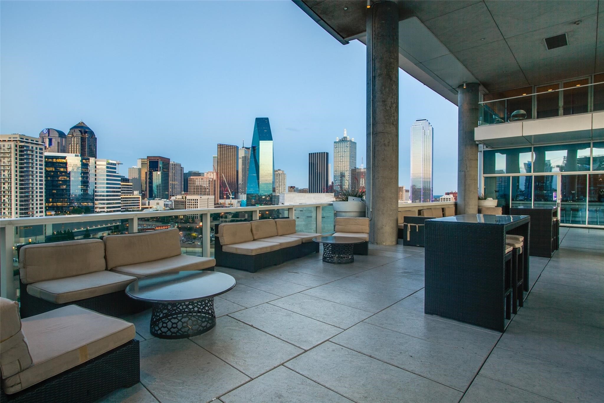 2430 Victory Park Lane Dallas TX 75219