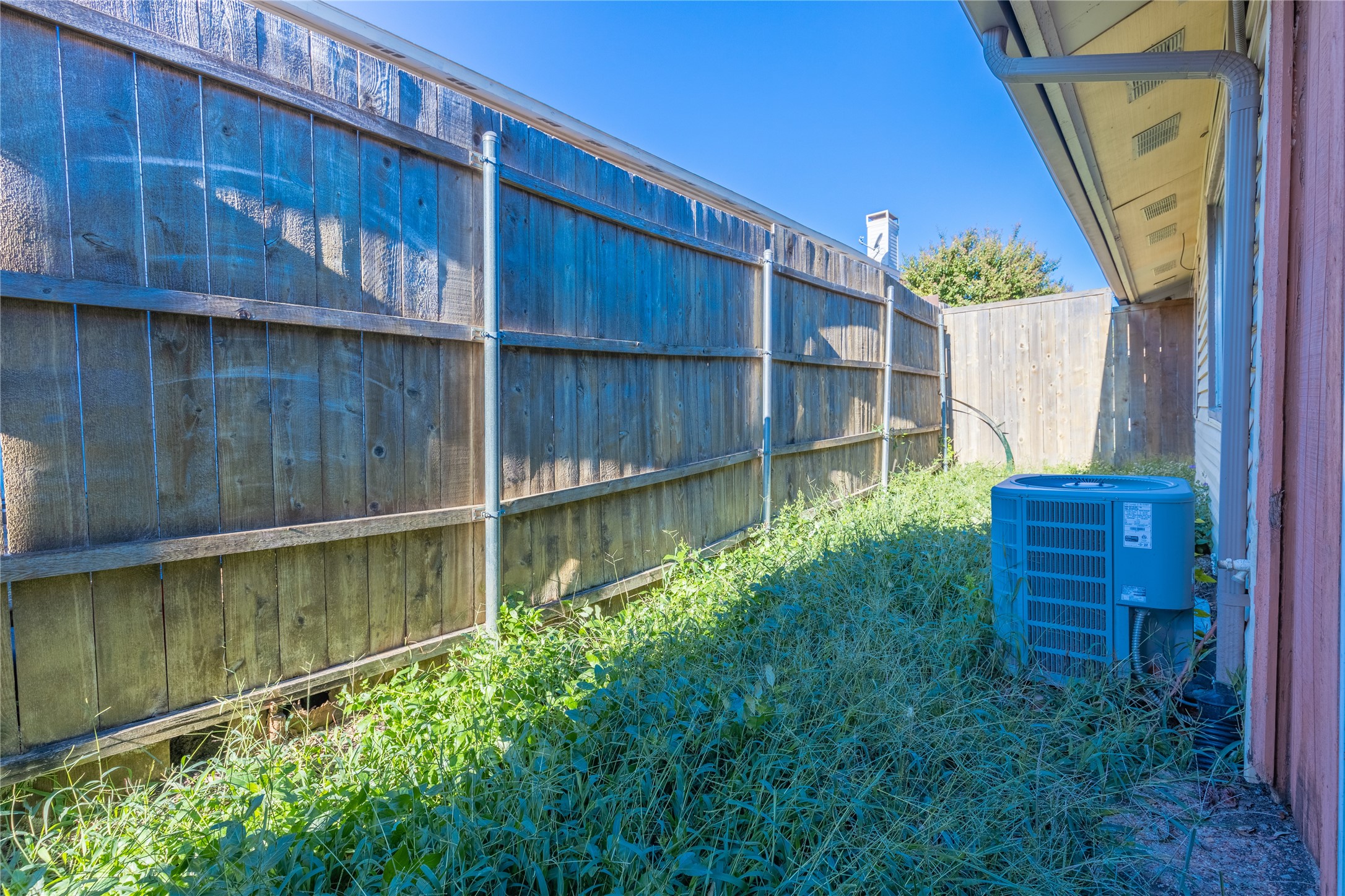 709 Arrowhead Circle Garland TX 75043