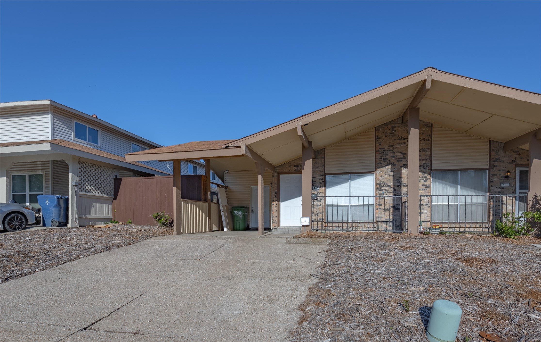 709 Arrowhead Circle Garland TX 75043