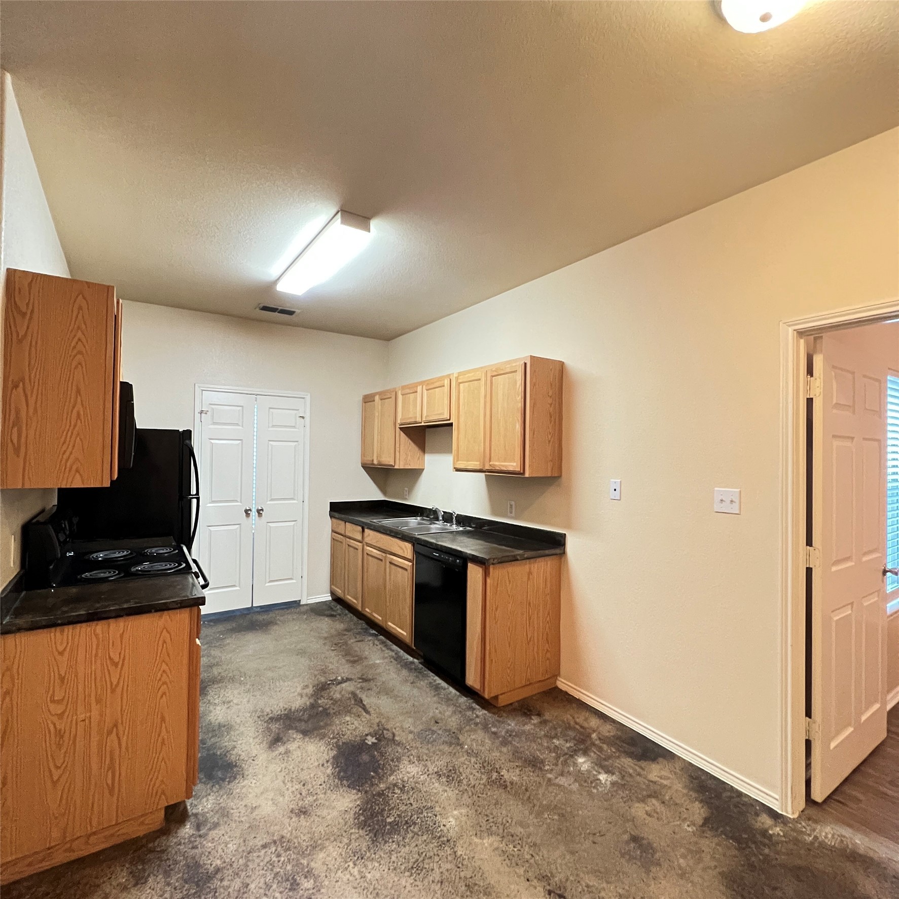102 Lindas Creek Lane Weatherford TX 76088