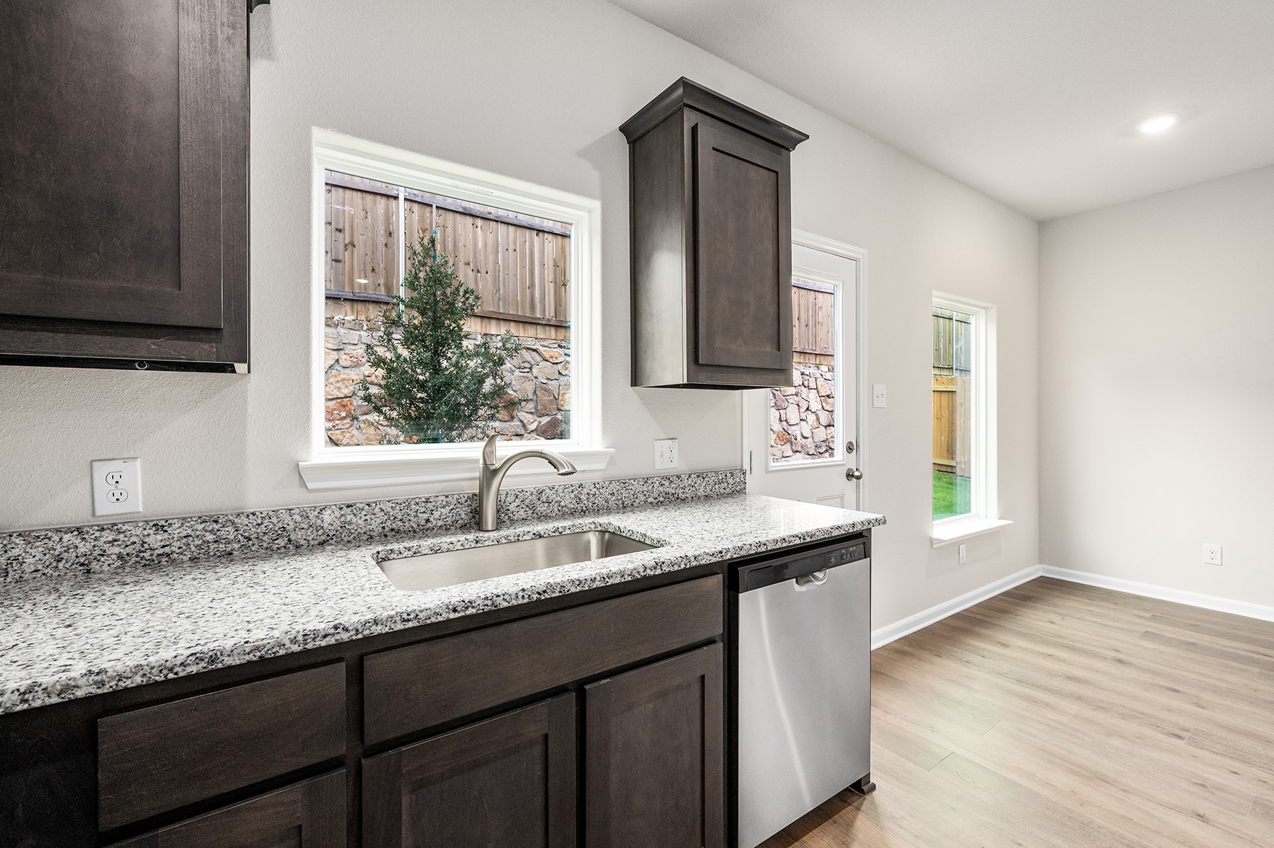 6326 Emerald Tree Lane Dallas TX 75241