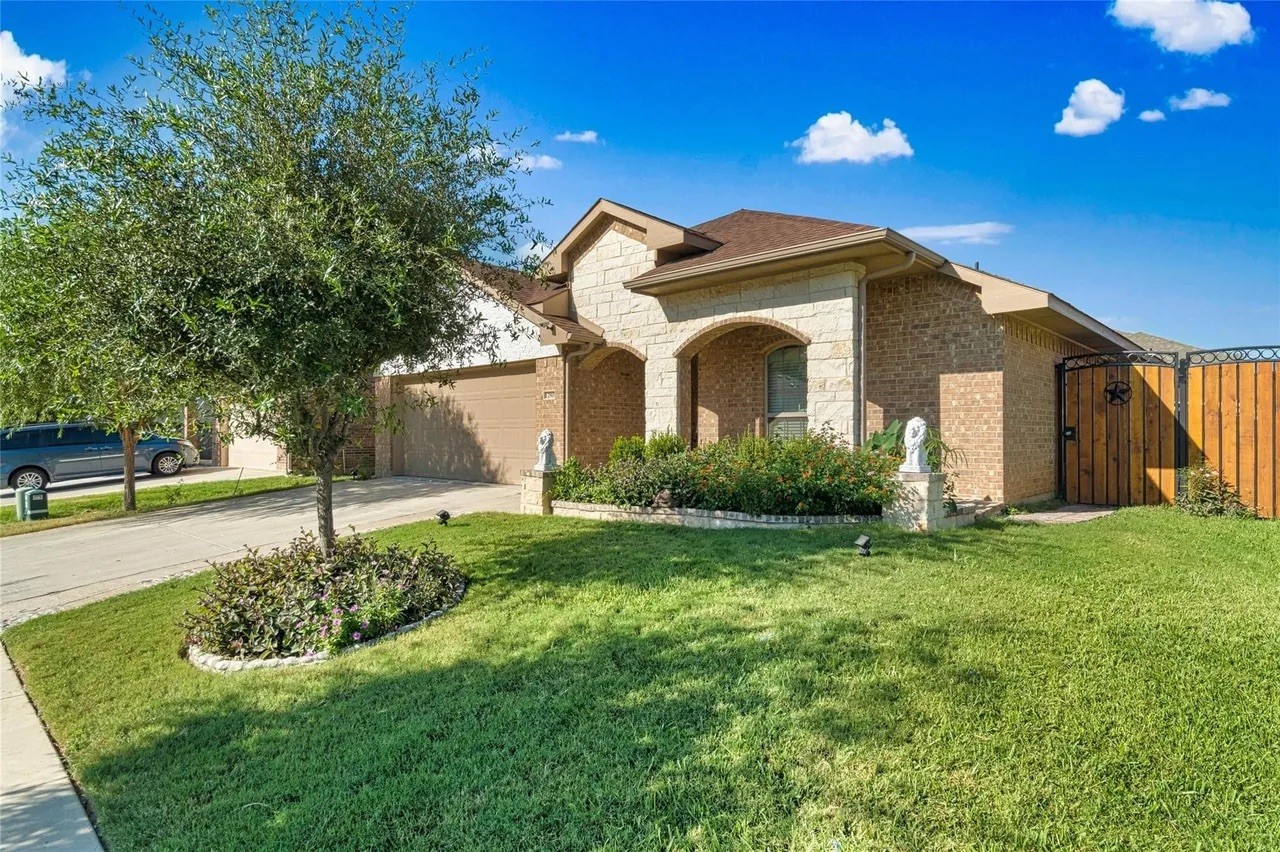 2905 Pacifico Way Fort Worth TX 76111