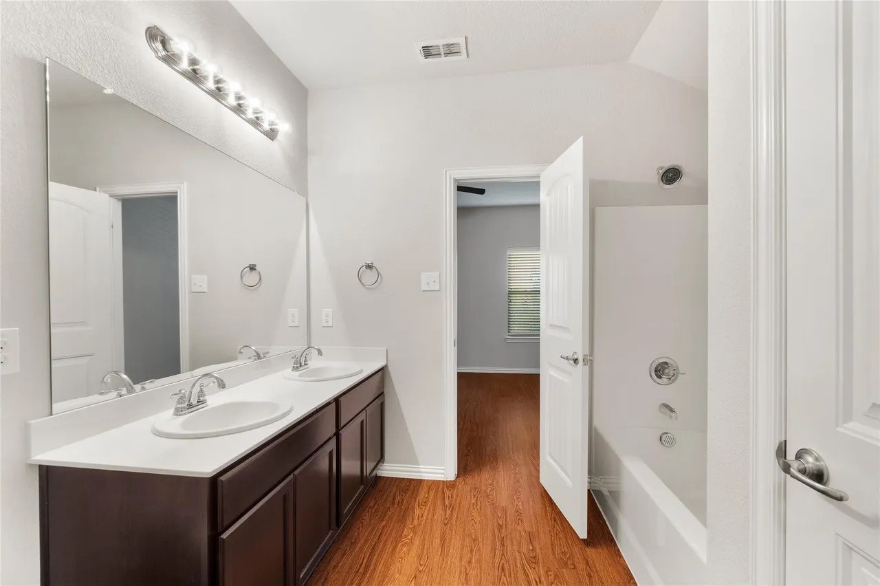 2905 Pacifico Way Fort Worth TX 76111