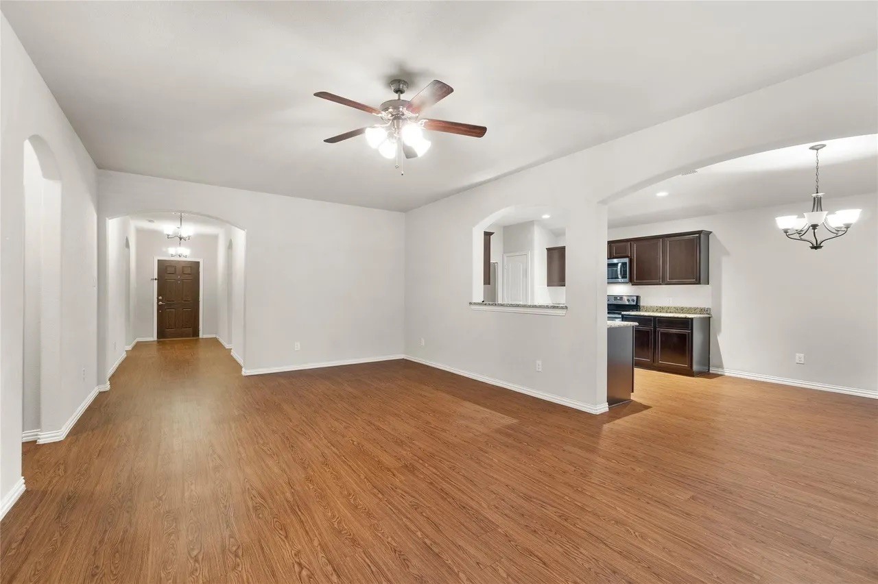 2905 Pacifico Way Fort Worth TX 76111