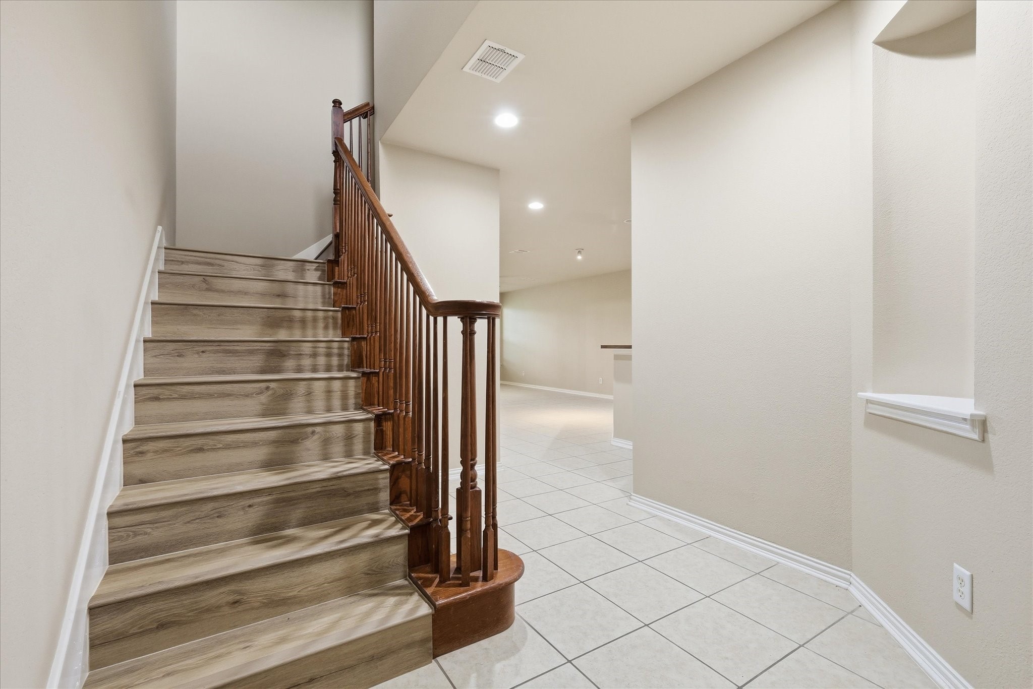 1725 Brookview Drive Carrollton TX 75007