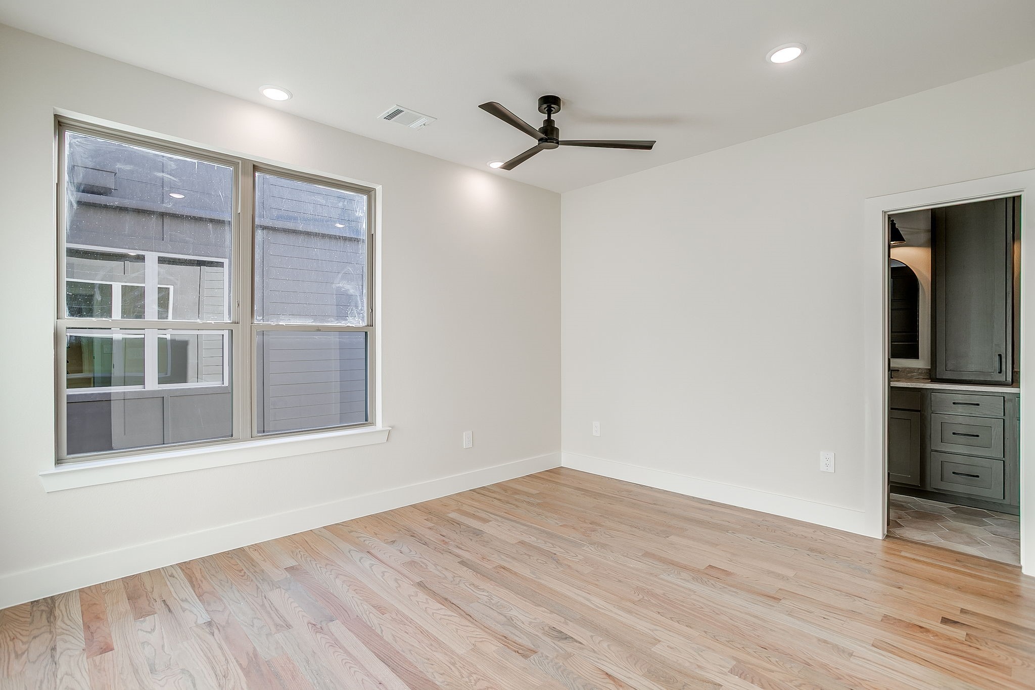 2820 Weisenberger Street Fort Worth TX 76107