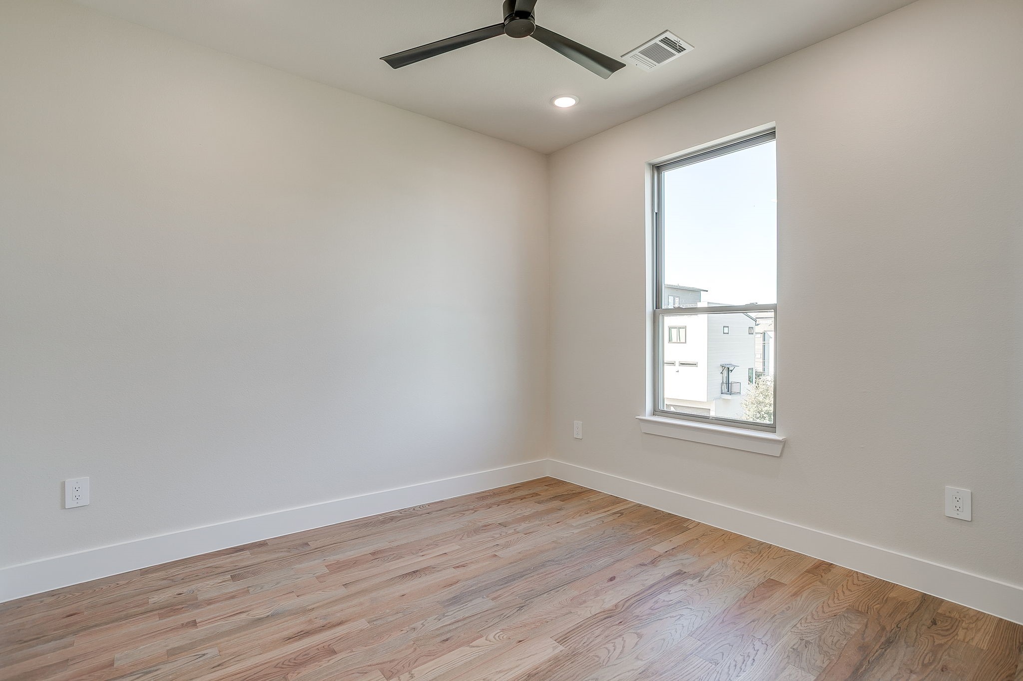2820 Weisenberger Street Fort Worth TX 76107