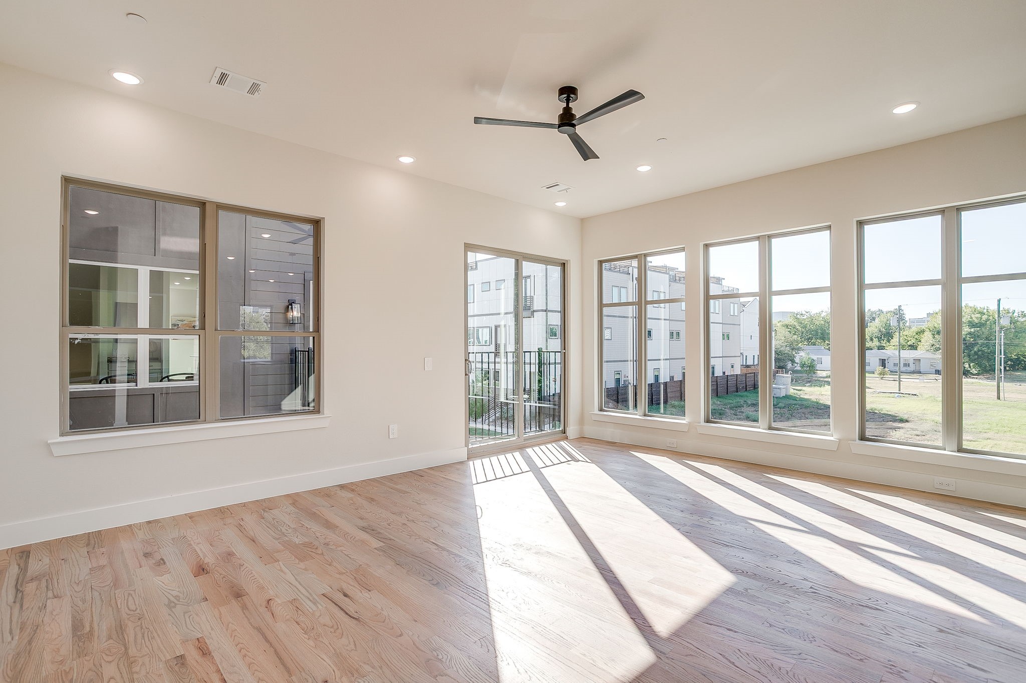 2820 Weisenberger Street Fort Worth TX 76107