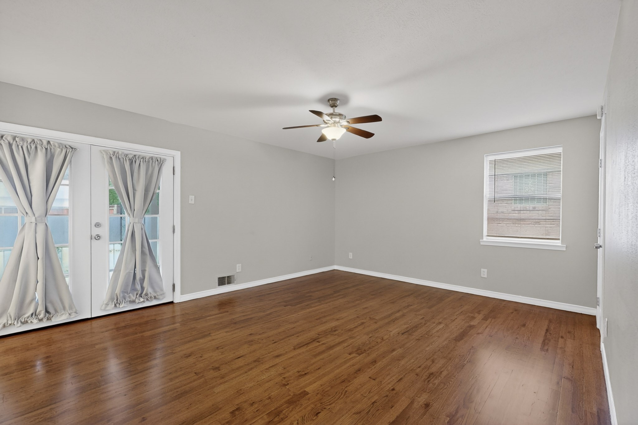 2522 Pinebluff Drive Dallas TX 75228