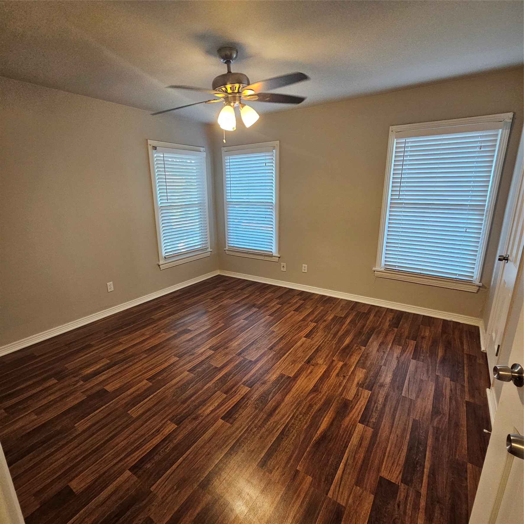 3911 Prescott Avenue Dallas TX 75219