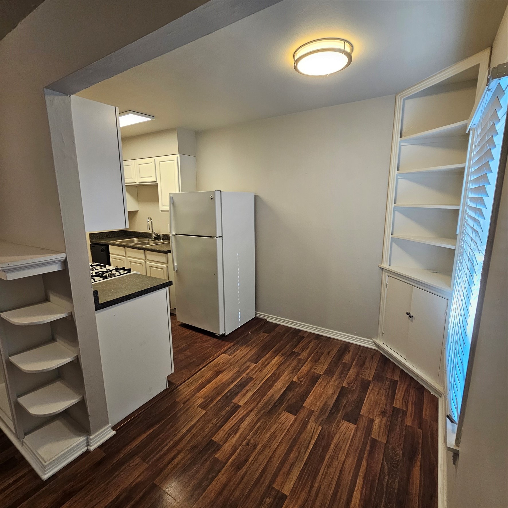 3911 Prescott Avenue Dallas TX 75219