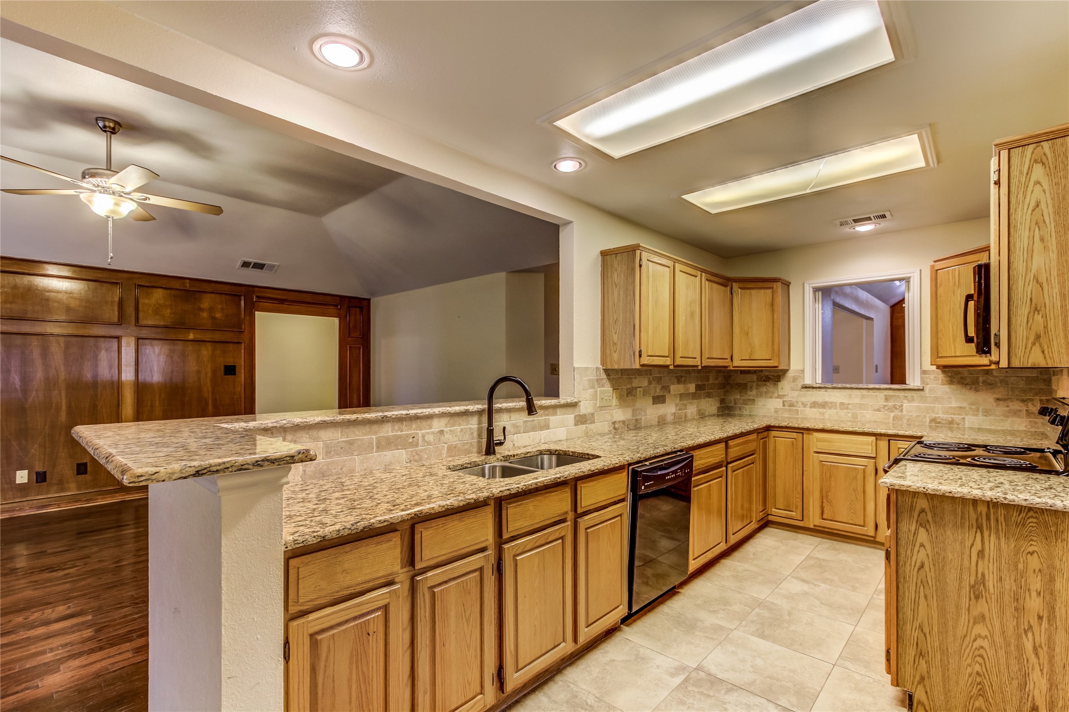 1513 Mission Ridge Trail Carrollton TX 75007