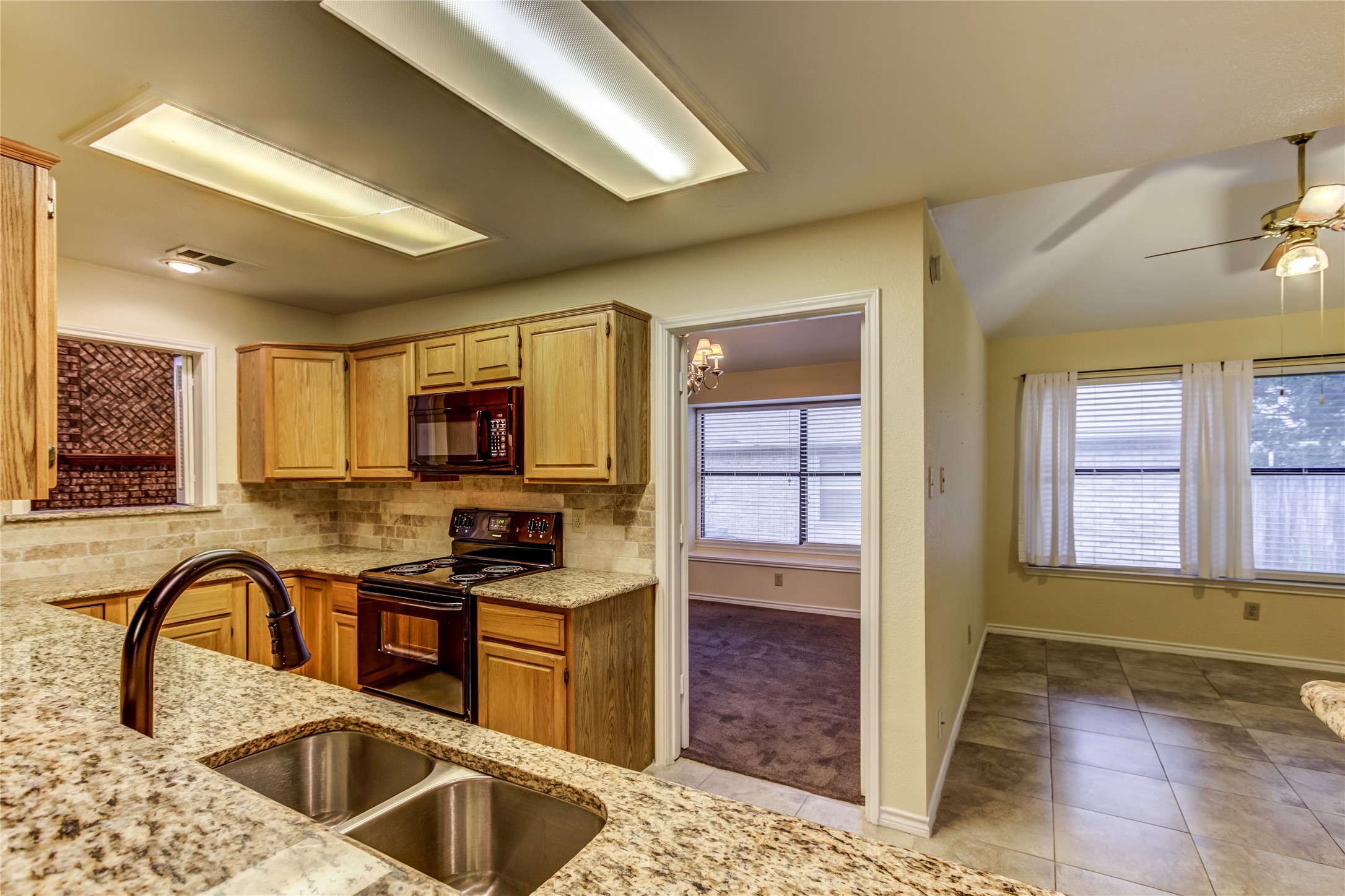 1513 Mission Ridge Trail Carrollton TX 75007