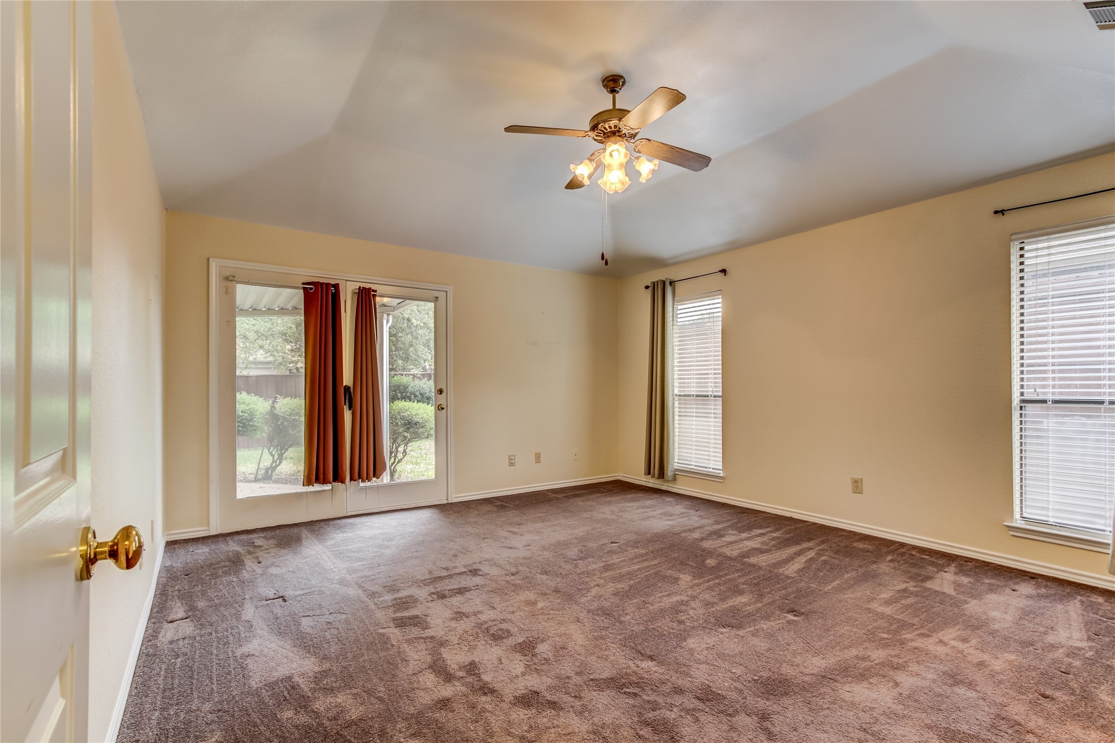 1513 Mission Ridge Trail Carrollton TX 75007
