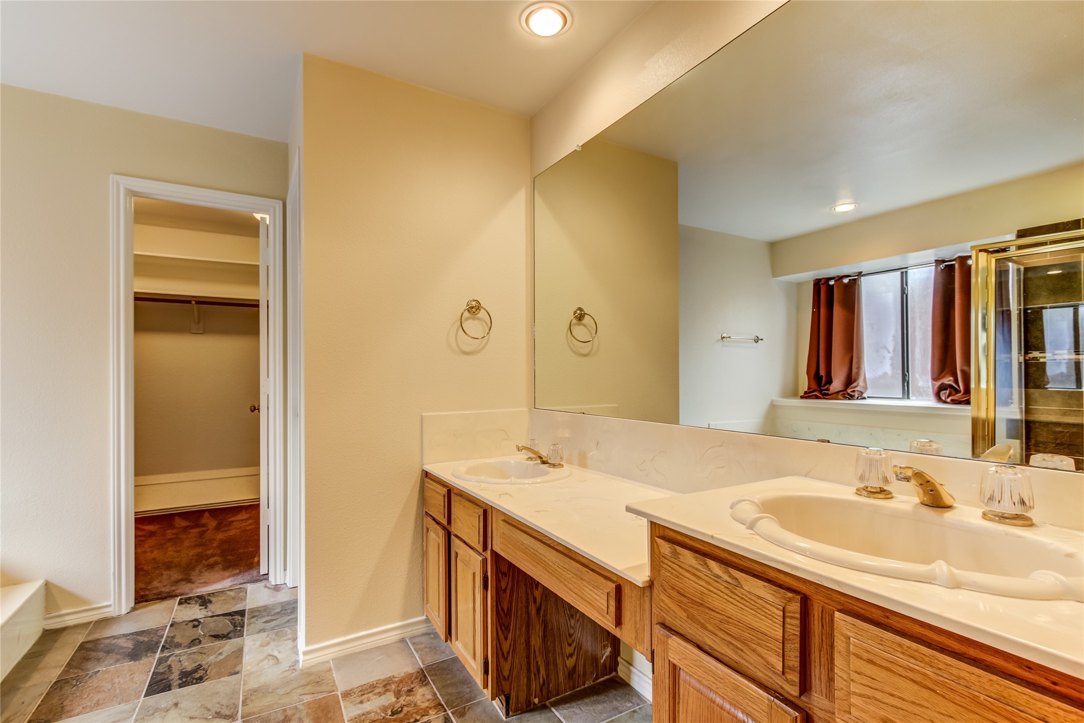 1513 Mission Ridge Trail Carrollton TX 75007
