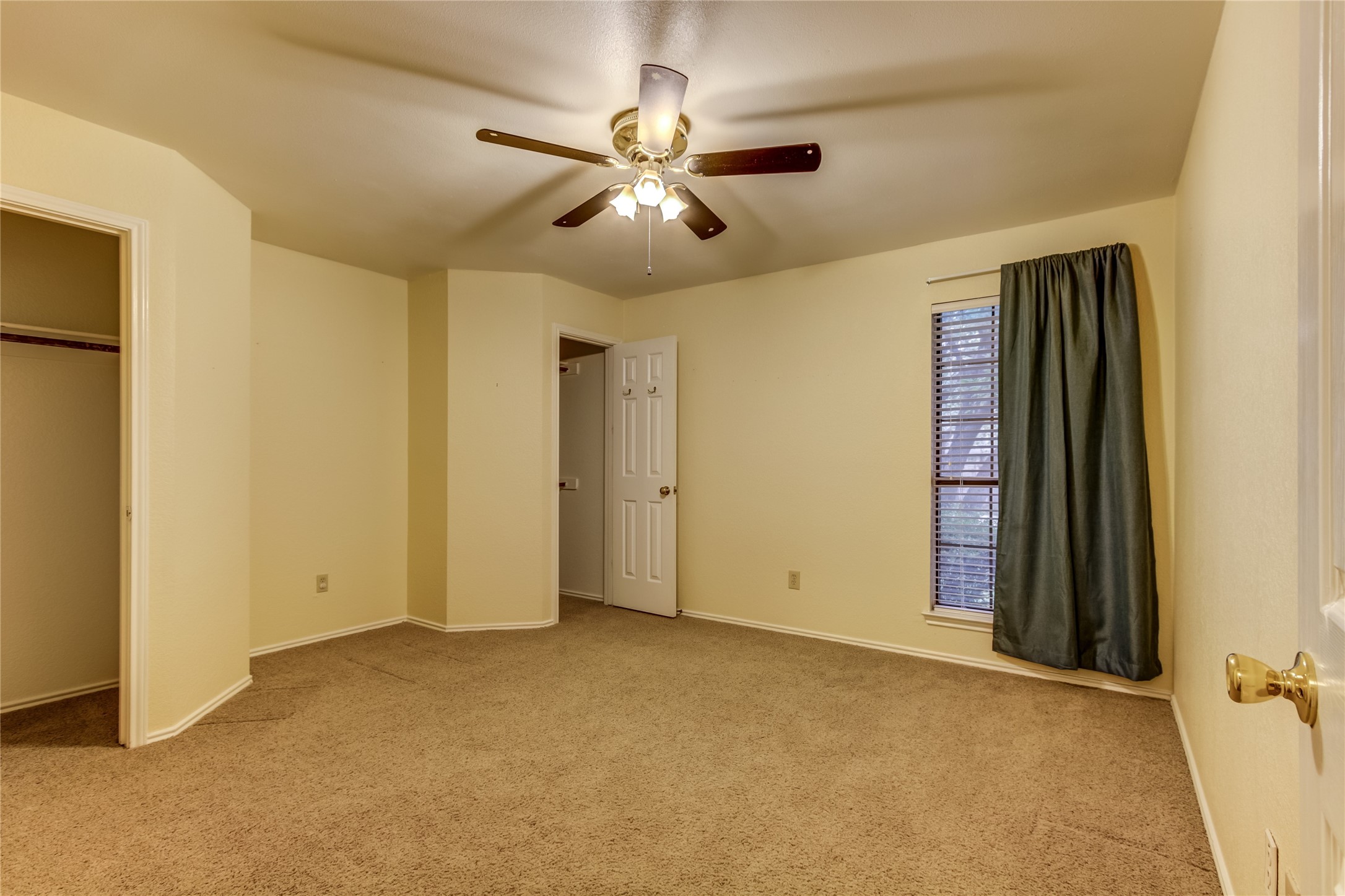 1513 Mission Ridge Trail Carrollton TX 75007