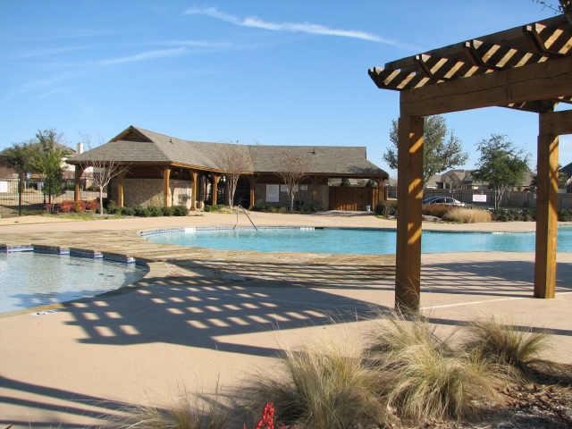 324 Highland Glen Wylie TX 75098