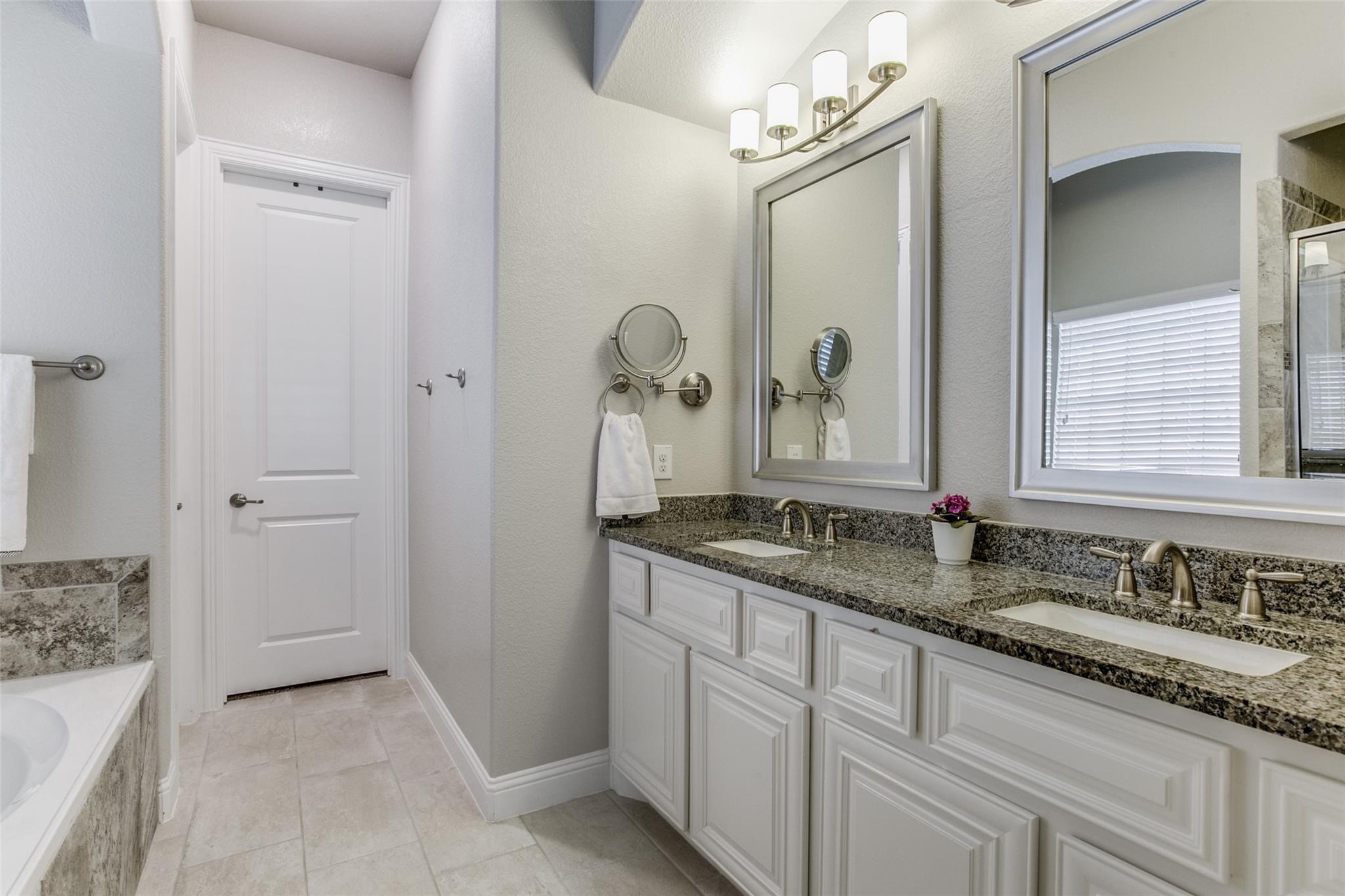3901 Bentley Drive Bedford TX 76021