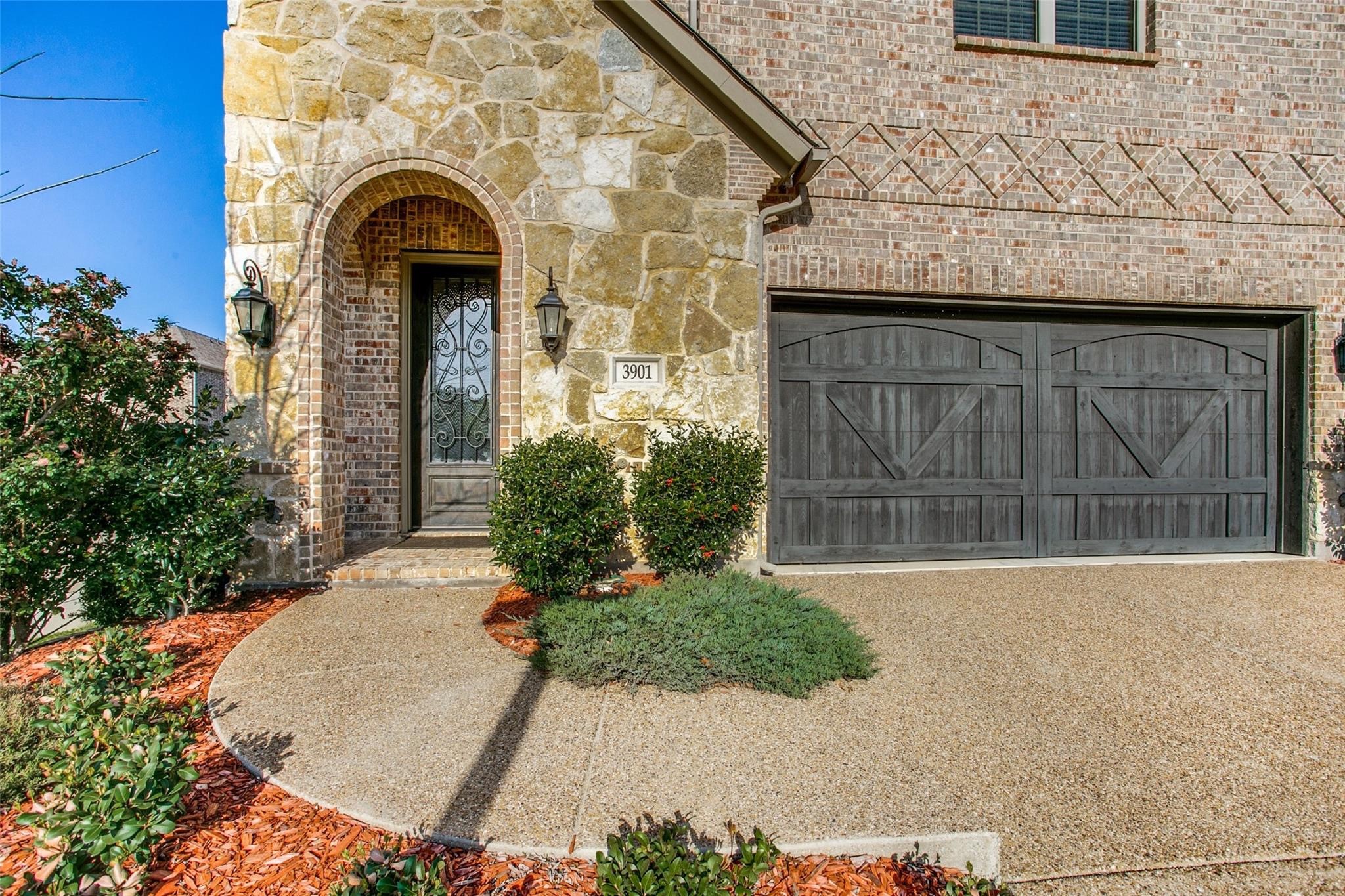 3901 Bentley Drive Bedford TX 76021