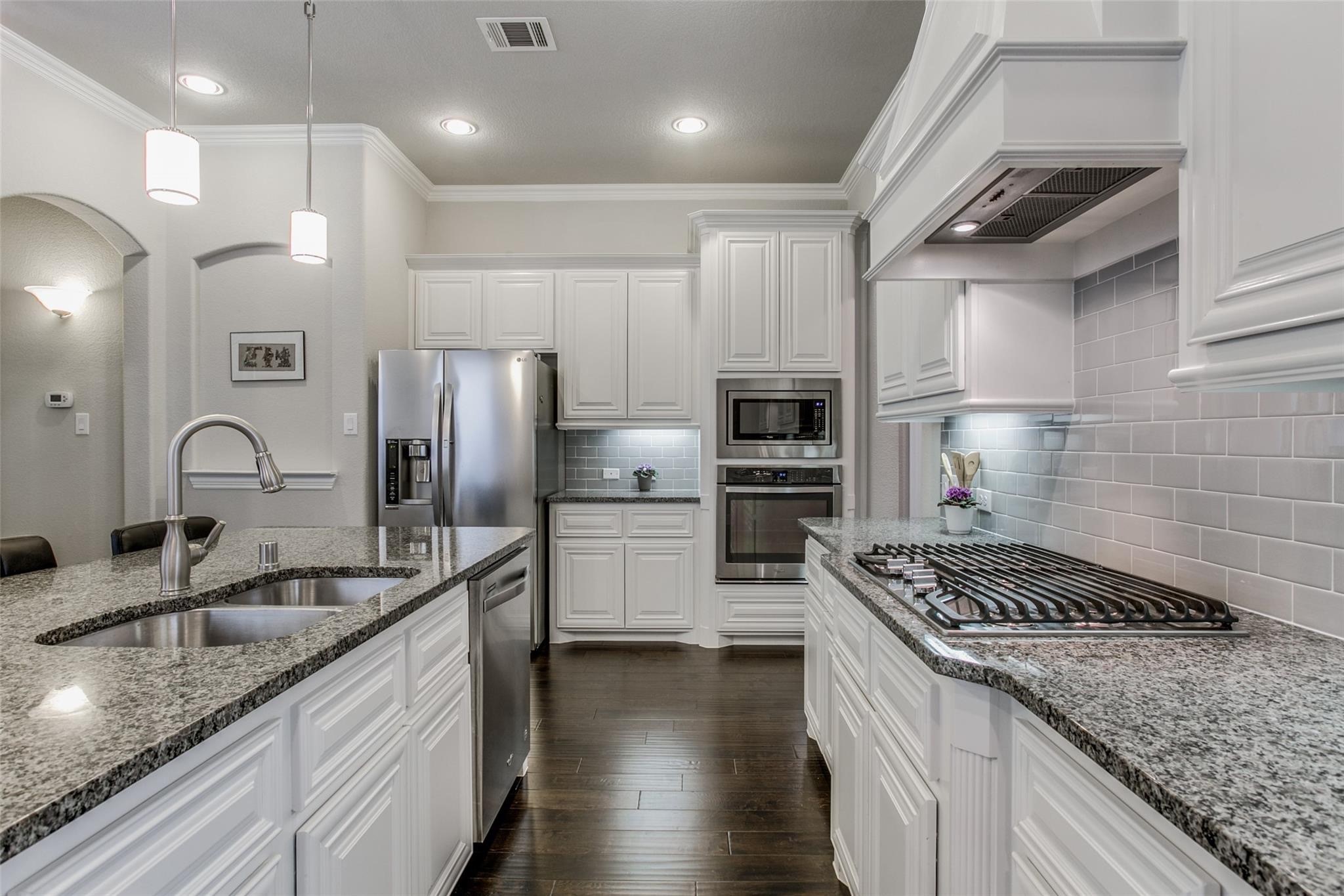 3901 Bentley Drive Bedford TX 76021