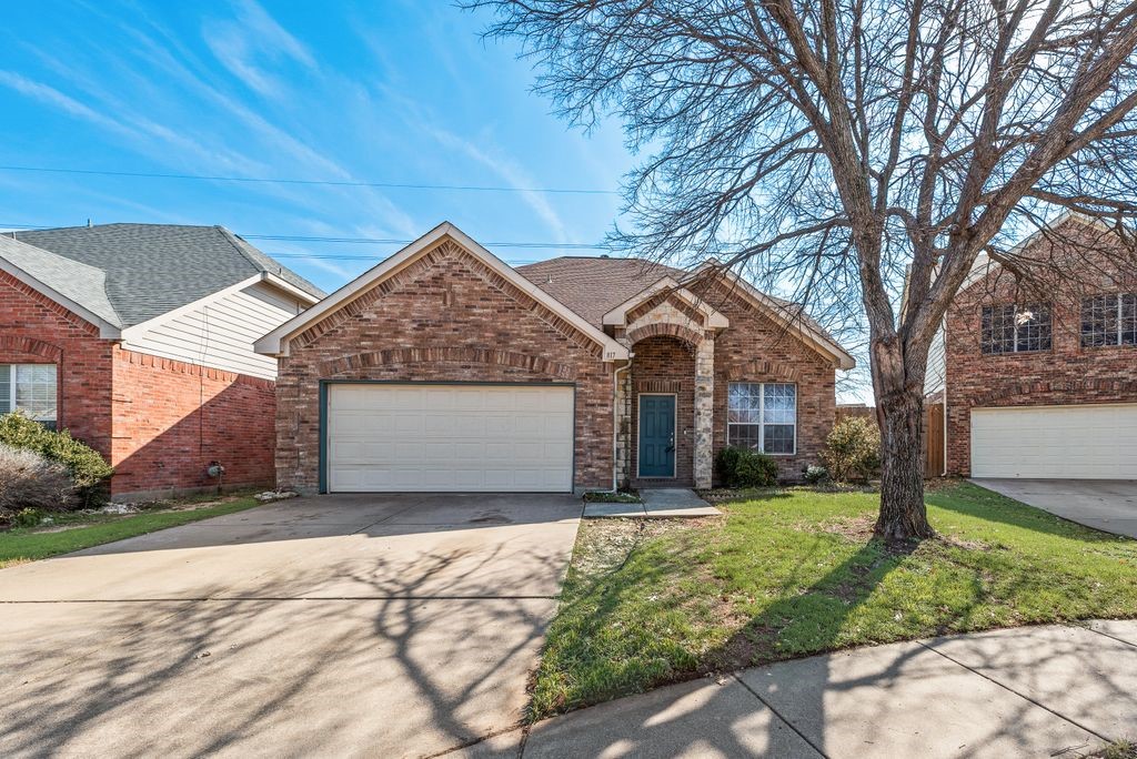 817 Kentucky Derby Lane Fort Worth TX 76179