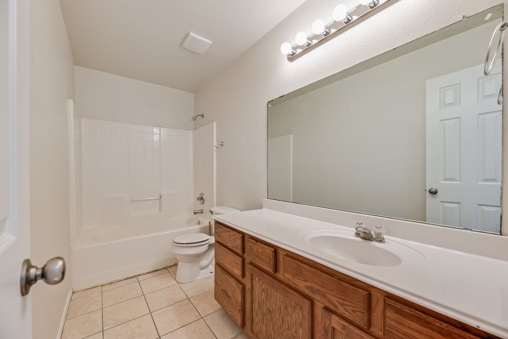 817 Kentucky Derby Lane Fort Worth TX 76179