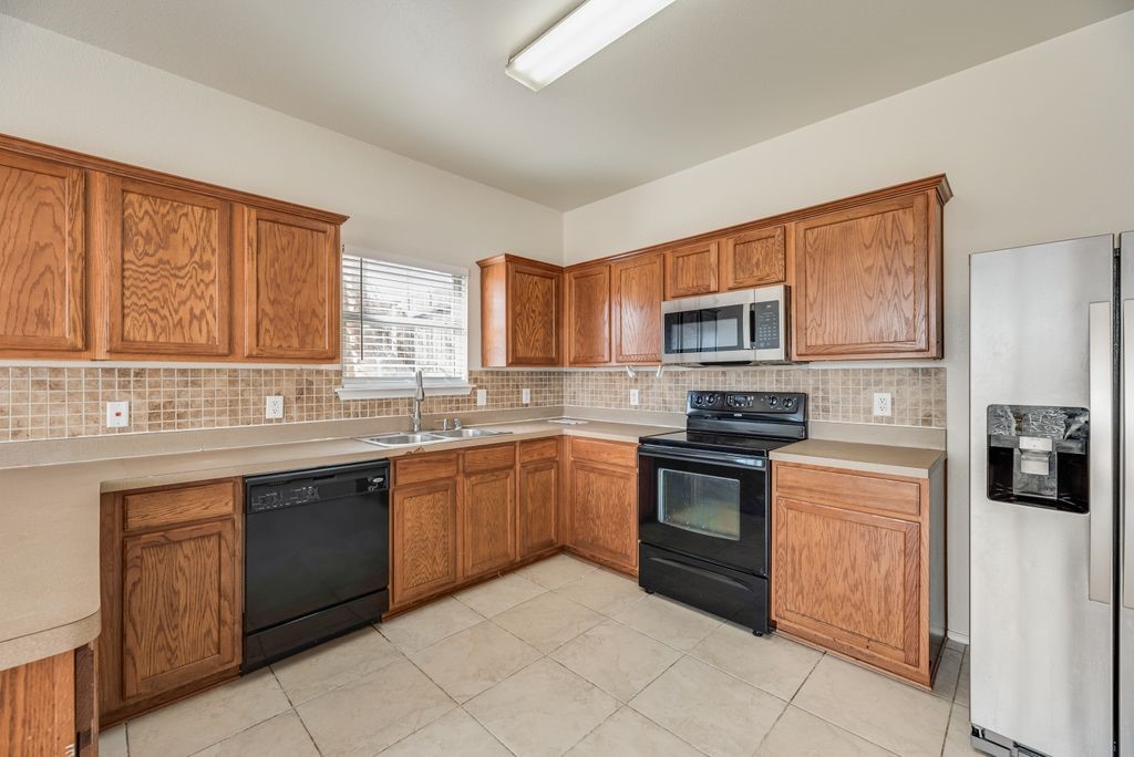 817 Kentucky Derby Lane Fort Worth TX 76179
