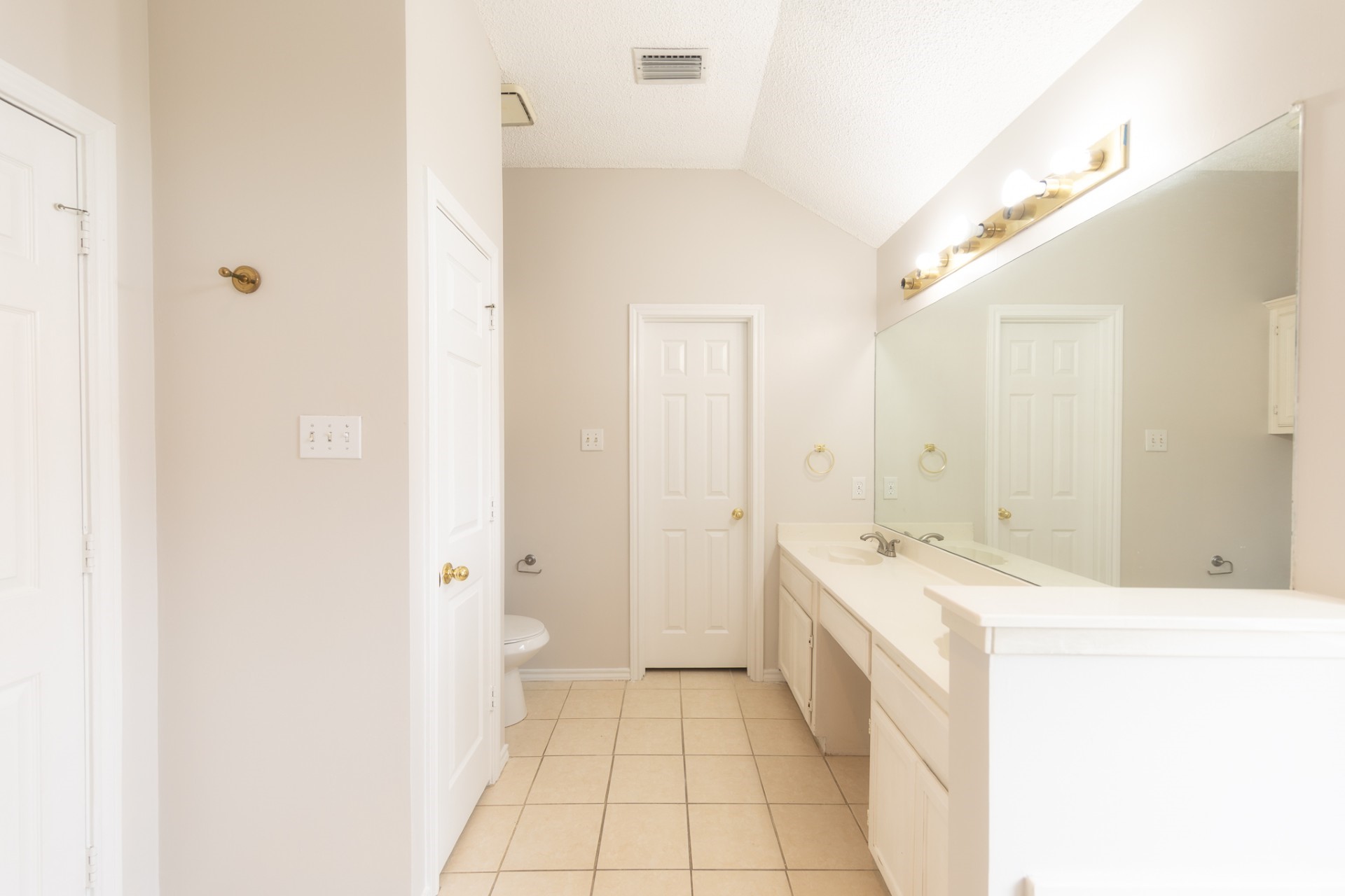 3031 Renaissance Court Dallas TX 75287