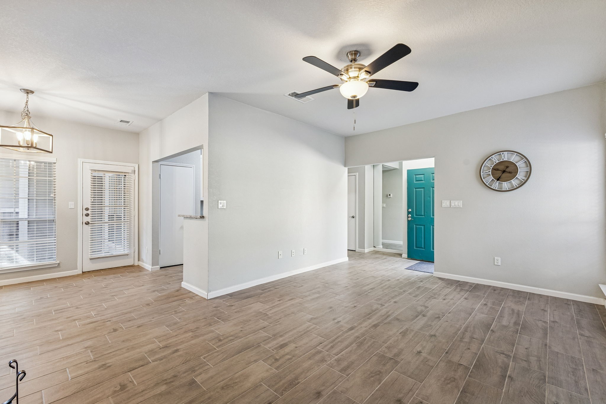 8600 Coppertowne Lane Dallas TX 75243