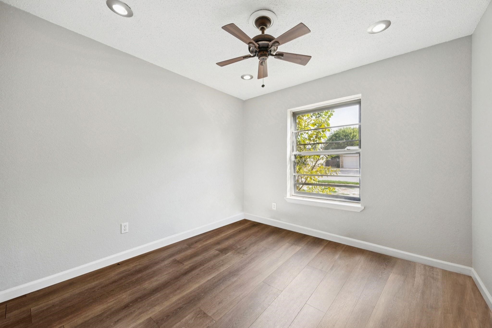 2801 Clearbrook Drive Irving TX 75062