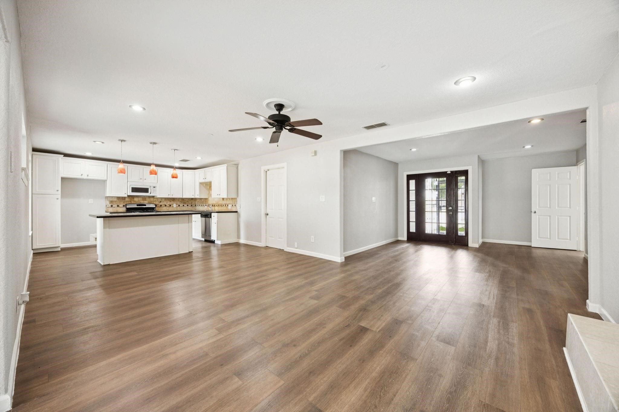 2801 Clearbrook Drive Irving TX 75062