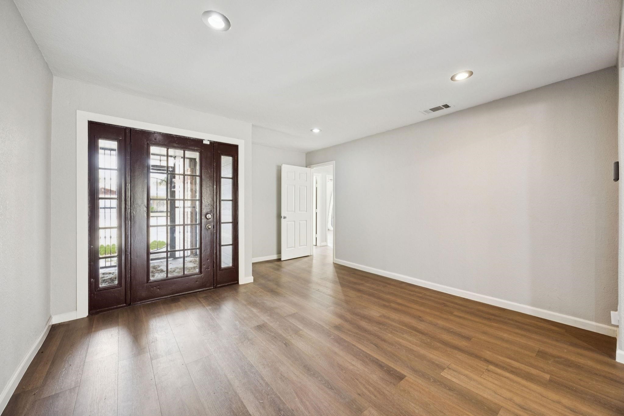 2801 Clearbrook Drive Irving TX 75062