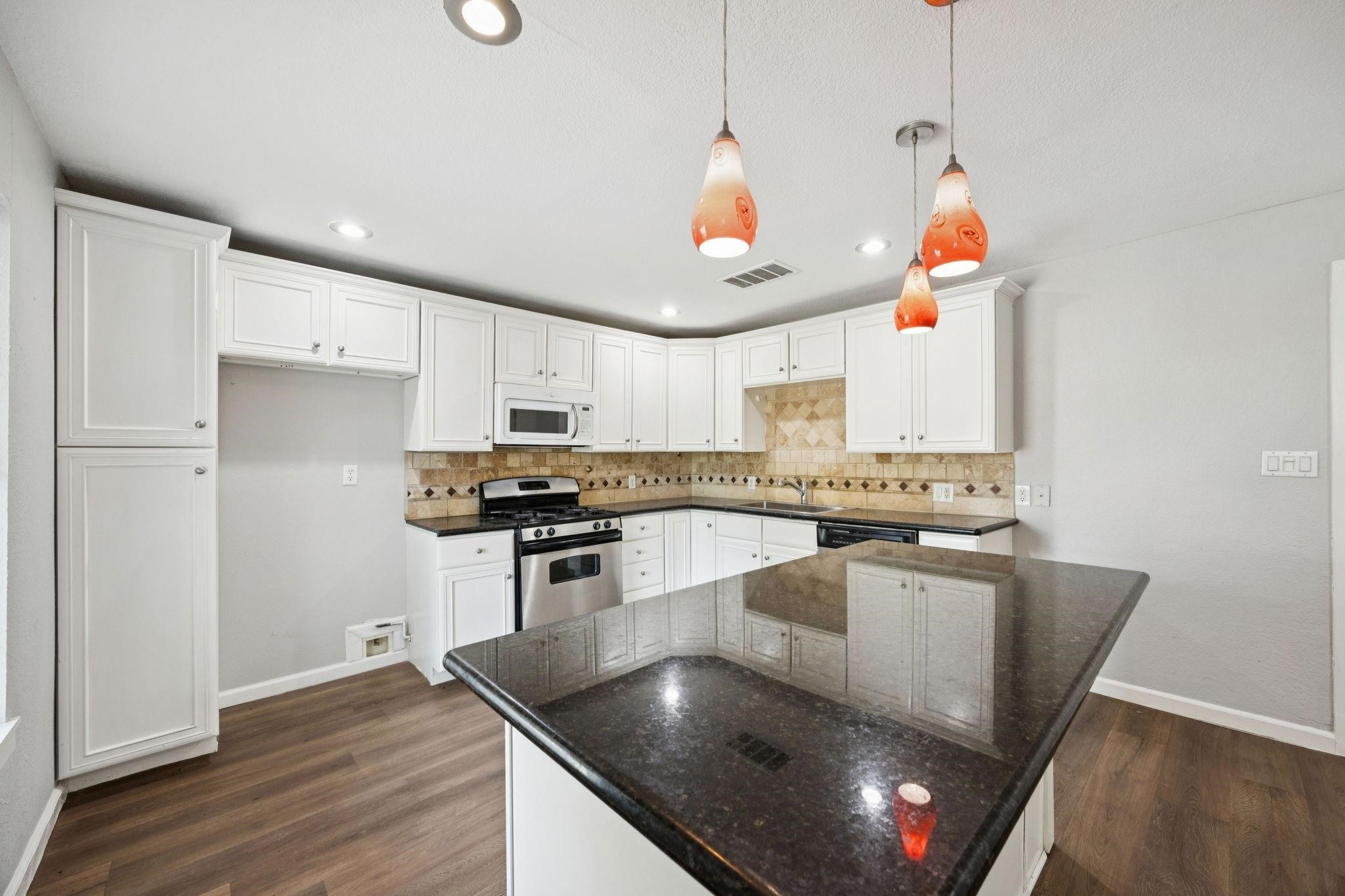 2801 Clearbrook Drive Irving TX 75062