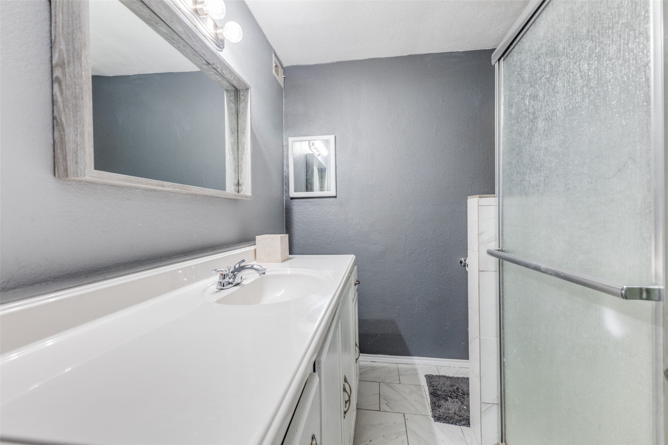 5750 Phoenix Drive Dallas TX 75231