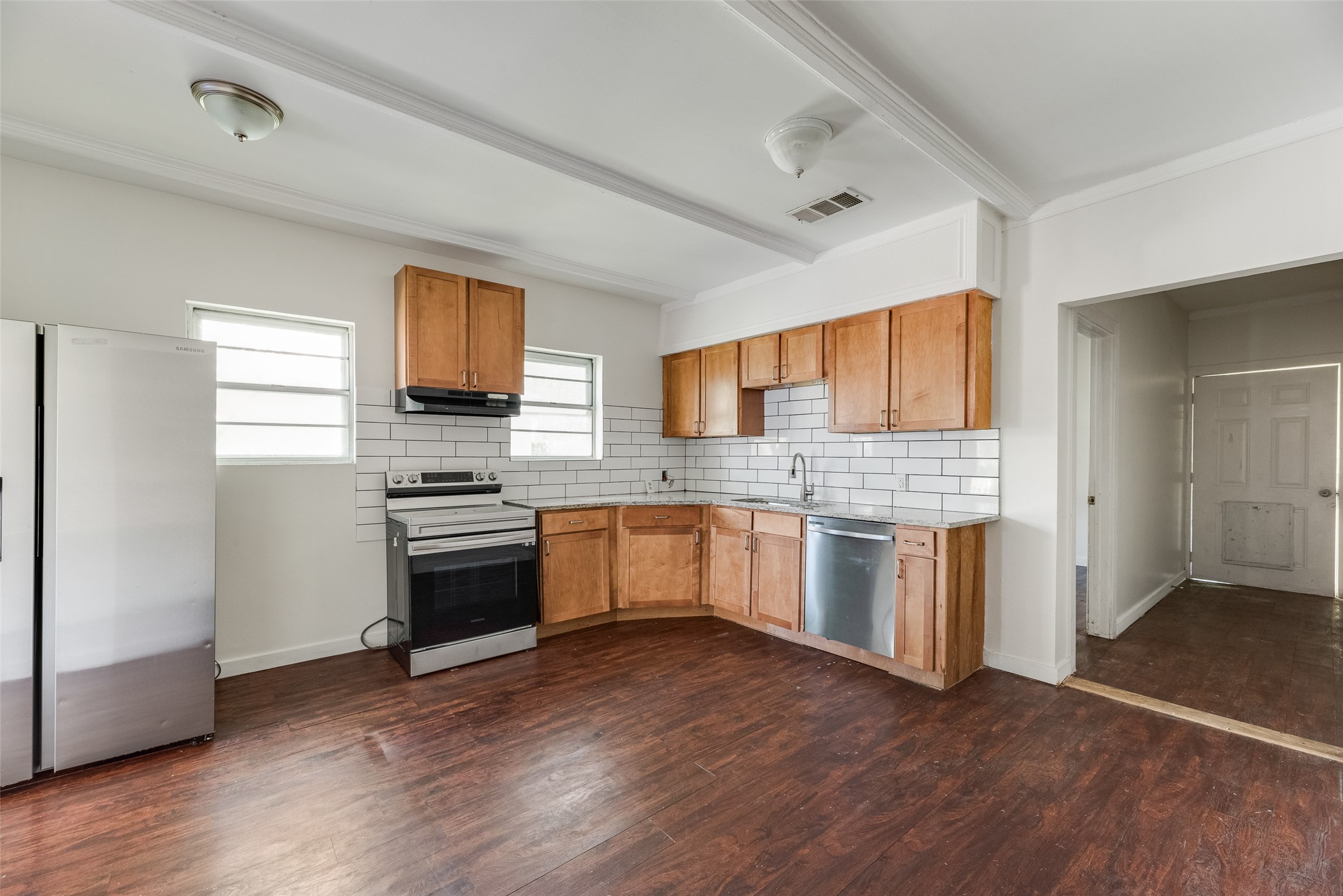 1327 E Baltimore Avenue Fort Worth TX 76104