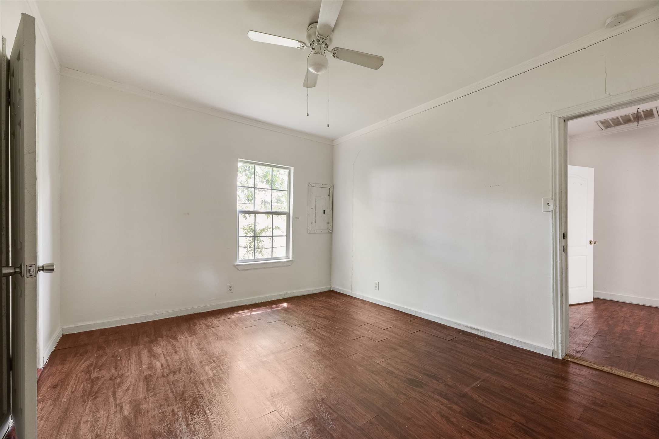 1327 E Baltimore Avenue Fort Worth TX 76104