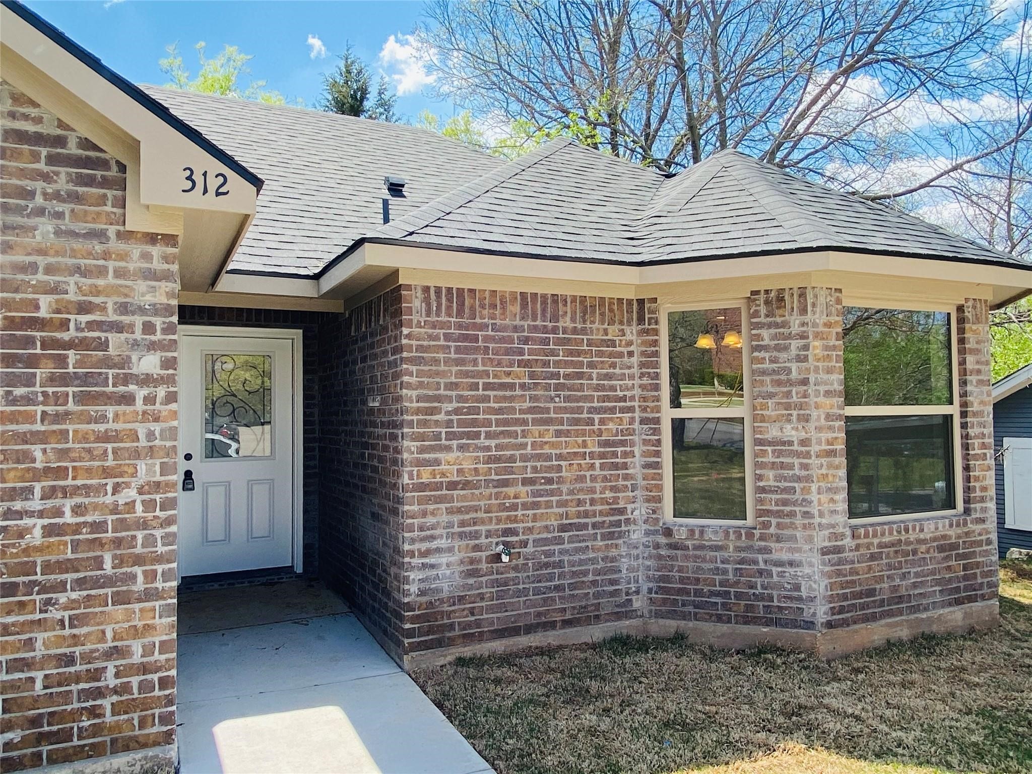 312 W Heron Street Denison TX 75020